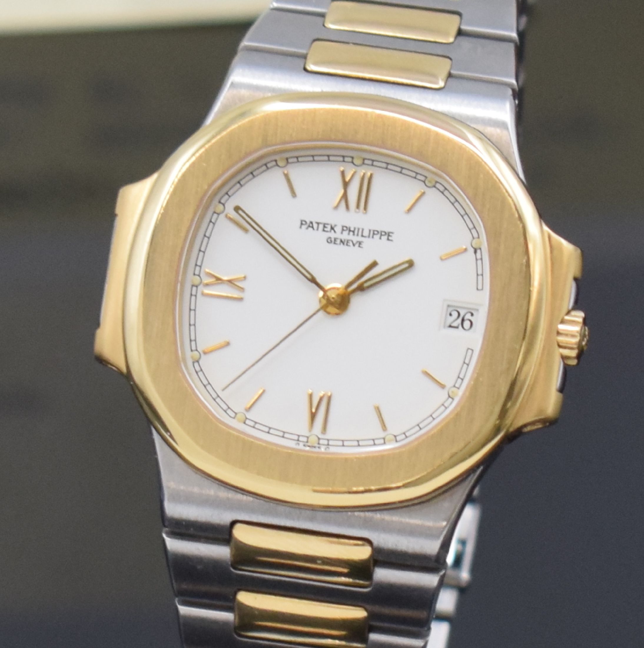 Detail b: PATEK PHILIPPE hochfeine Herrenarmbanduhr Modell Nautilus Referenz 3800/1 designed von Gerald Genta mit original Zertifikat, Schweiz verkauft ...
