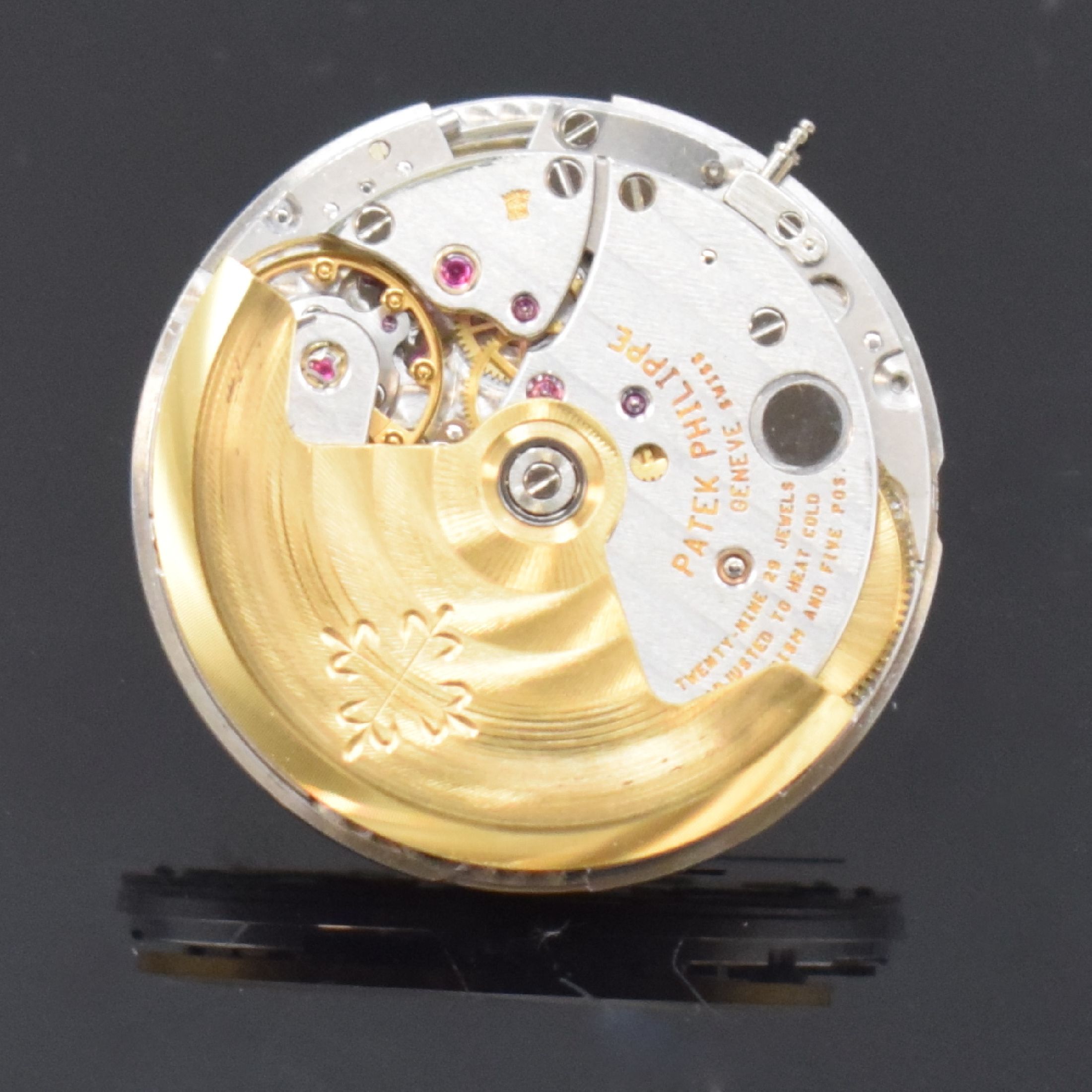 Detail k: PATEK PHILIPPE hochfeine Herrenarmbanduhr Modell Nautilus Referenz 3800/1 designed von Gerald Genta mit original Zertifikat, Schweiz verkauft ...