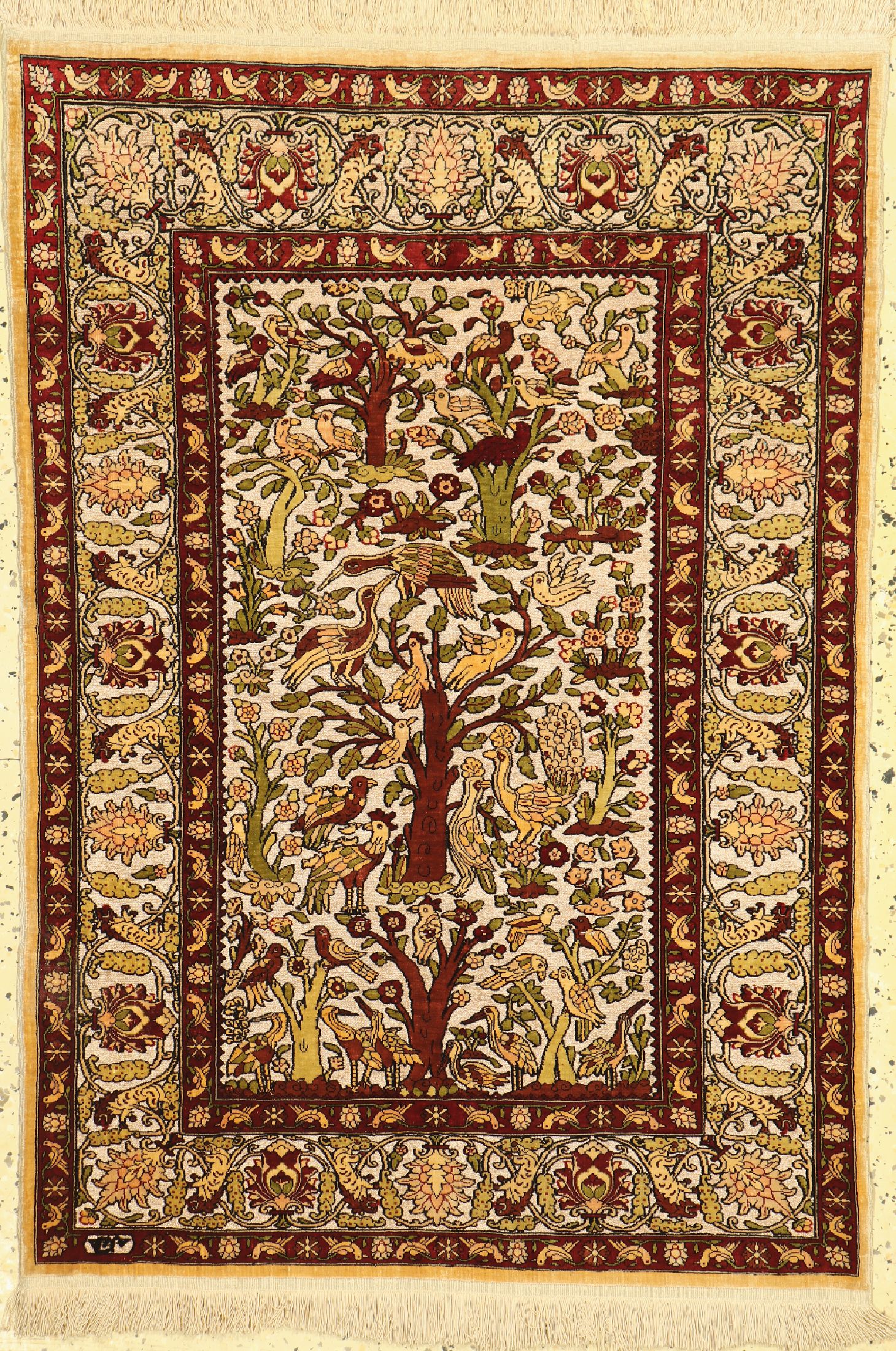 Hereke Seide fein, signiert, Türkei, um 1960, reine Naturseide, metallbroschiert, ca. 107 x 75 cm, EHZ: 1