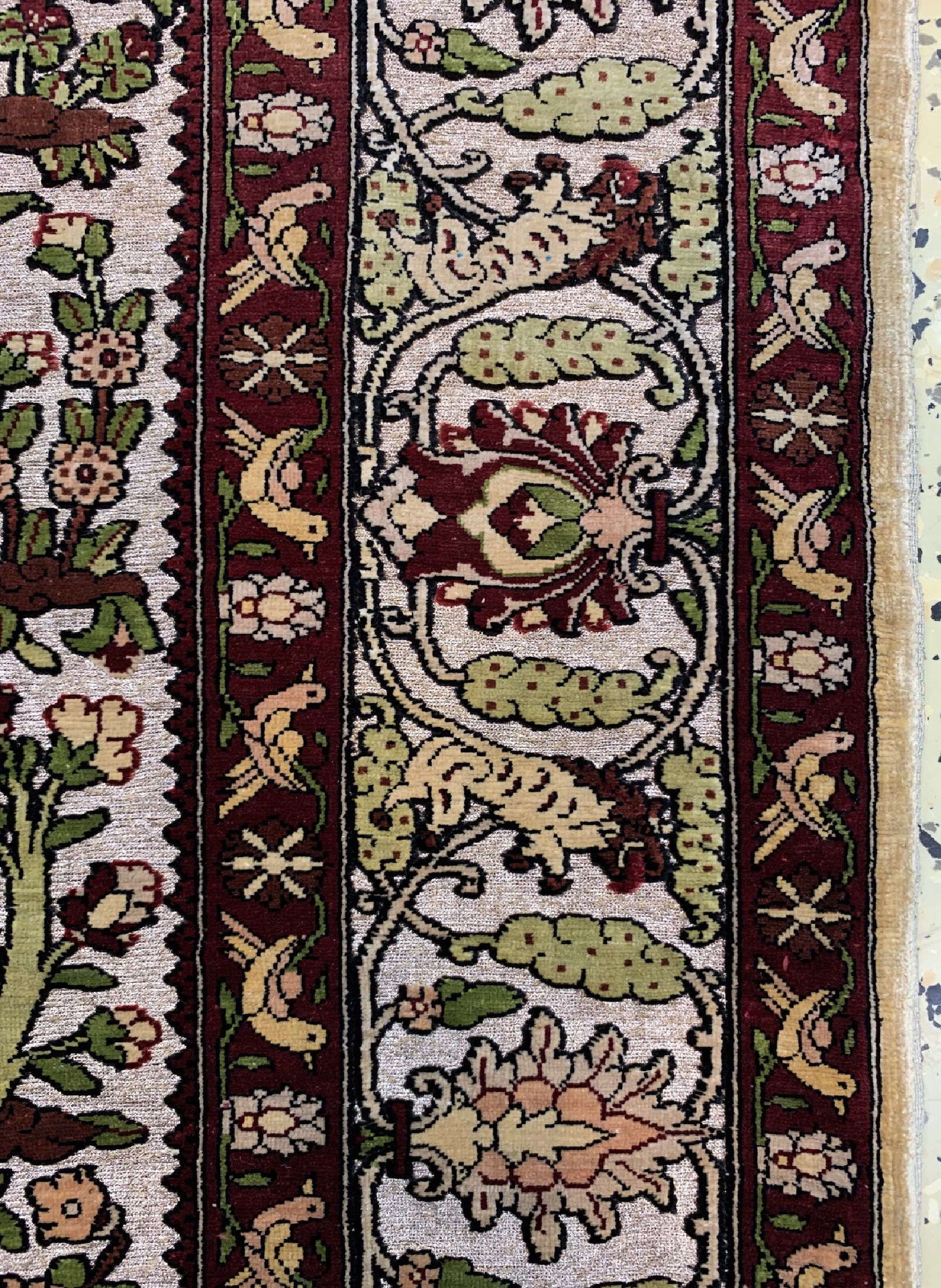 Detail a: Hereke Seide fein, signiert, Türkei, um 1960, reine Naturseide, metallbroschiert, ca. 107 x 75 cm, EHZ: 1