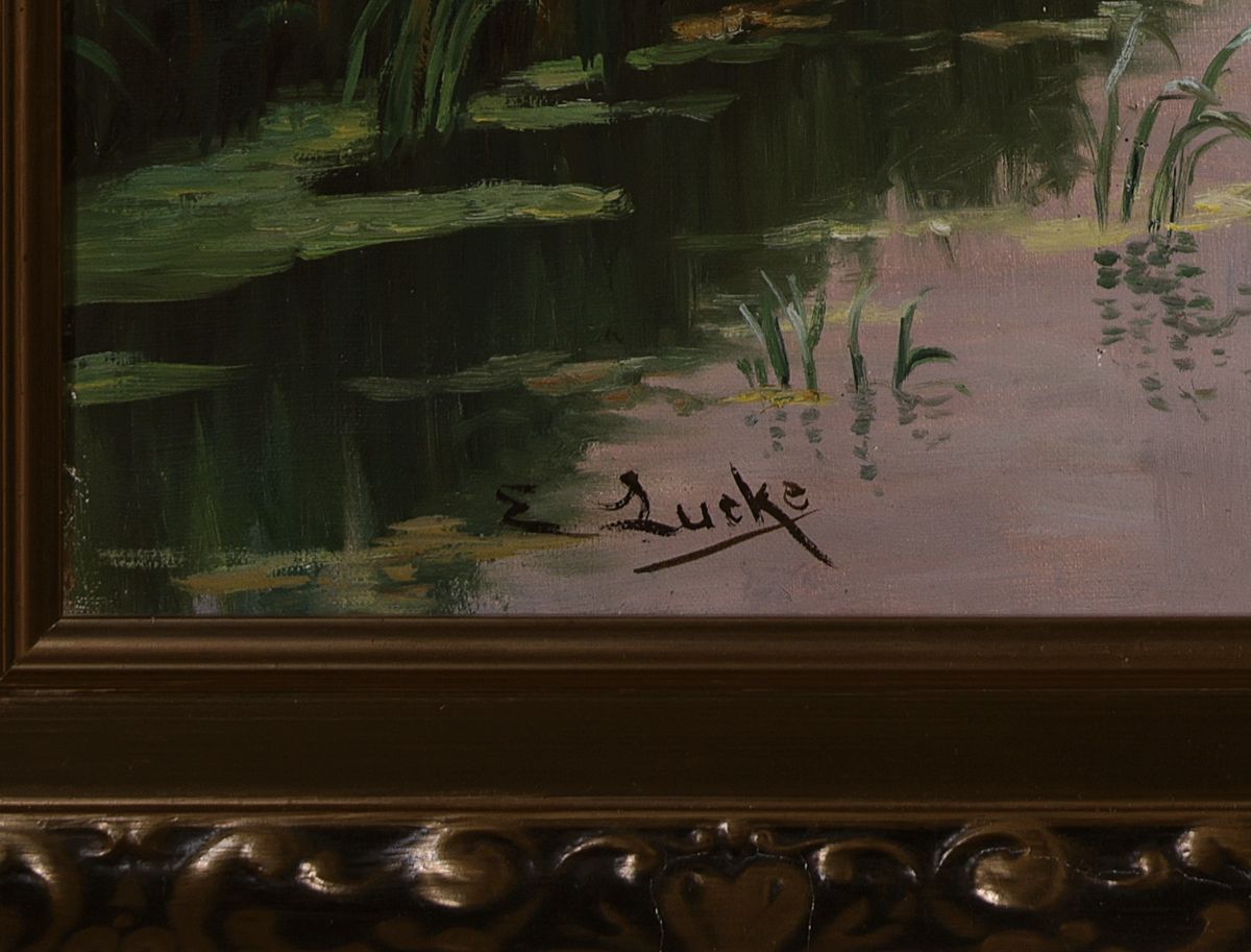 Detail a: Ernst Lucke, 1885 - 1950,, sommerliche Flußlandschaft mit, Angler auf dem Steg, Öl/Lwd, signiert, rückseitig auf Rahmen handschriftlich bezeichnet ...
