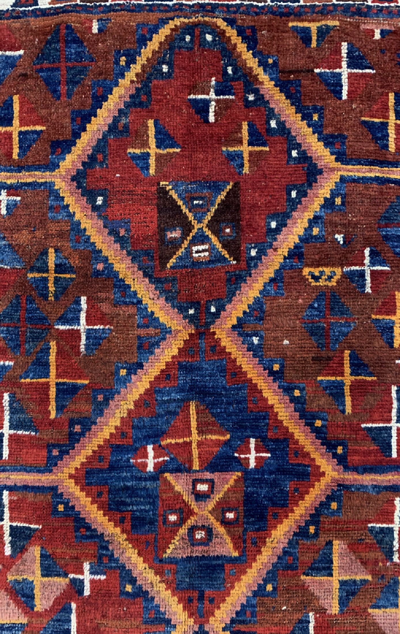 Detail c: Gabbeh antik, Persien, um 1900, Wolle auf Wolle, ca. 214 x 130 cm, EHZ: 3