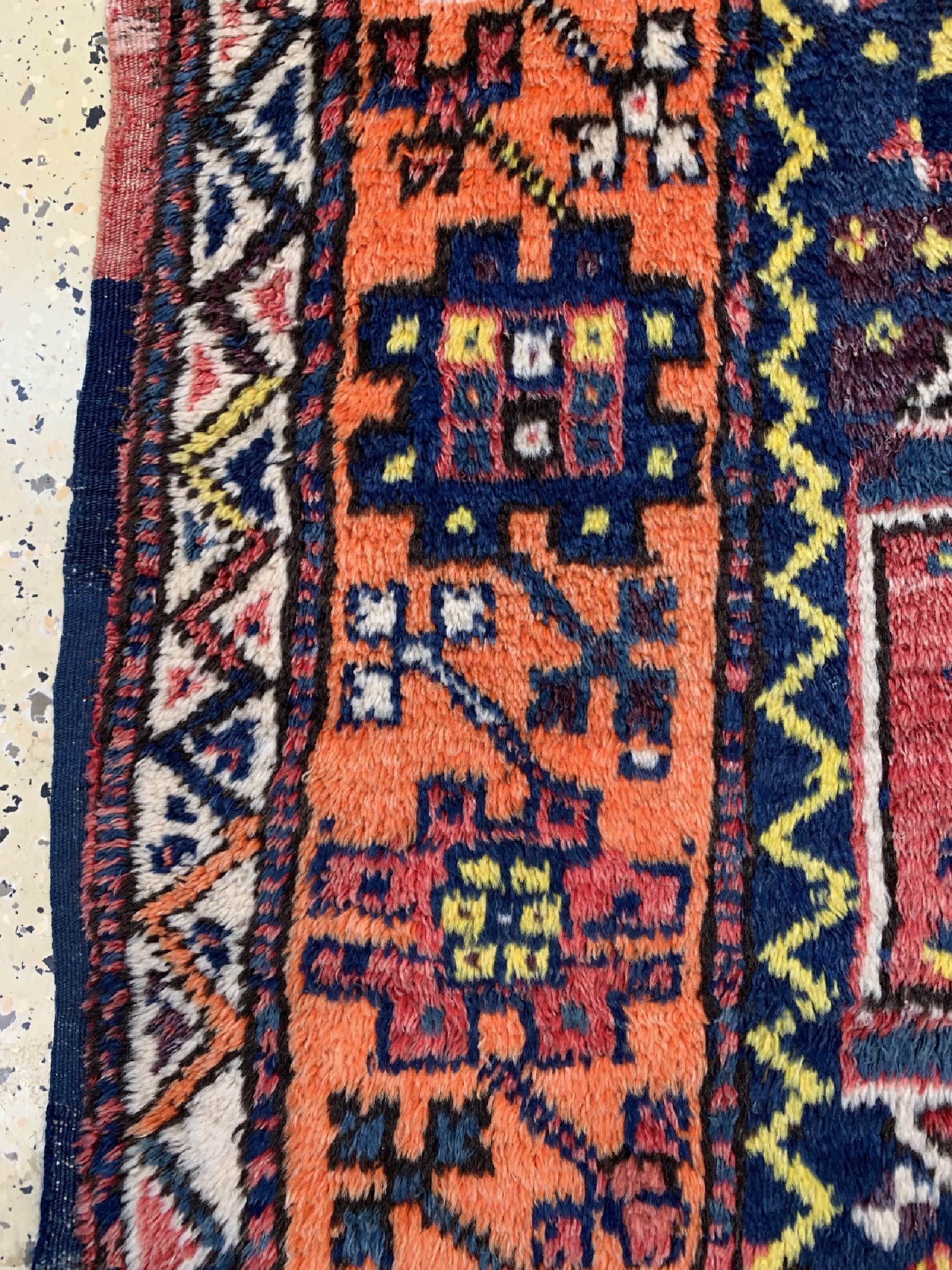Detail c: Karagecili alt, Türkei, um 1930/1940, Wolleauf Wolle, ca. 173 x 124 cm, EHZ: 1-2