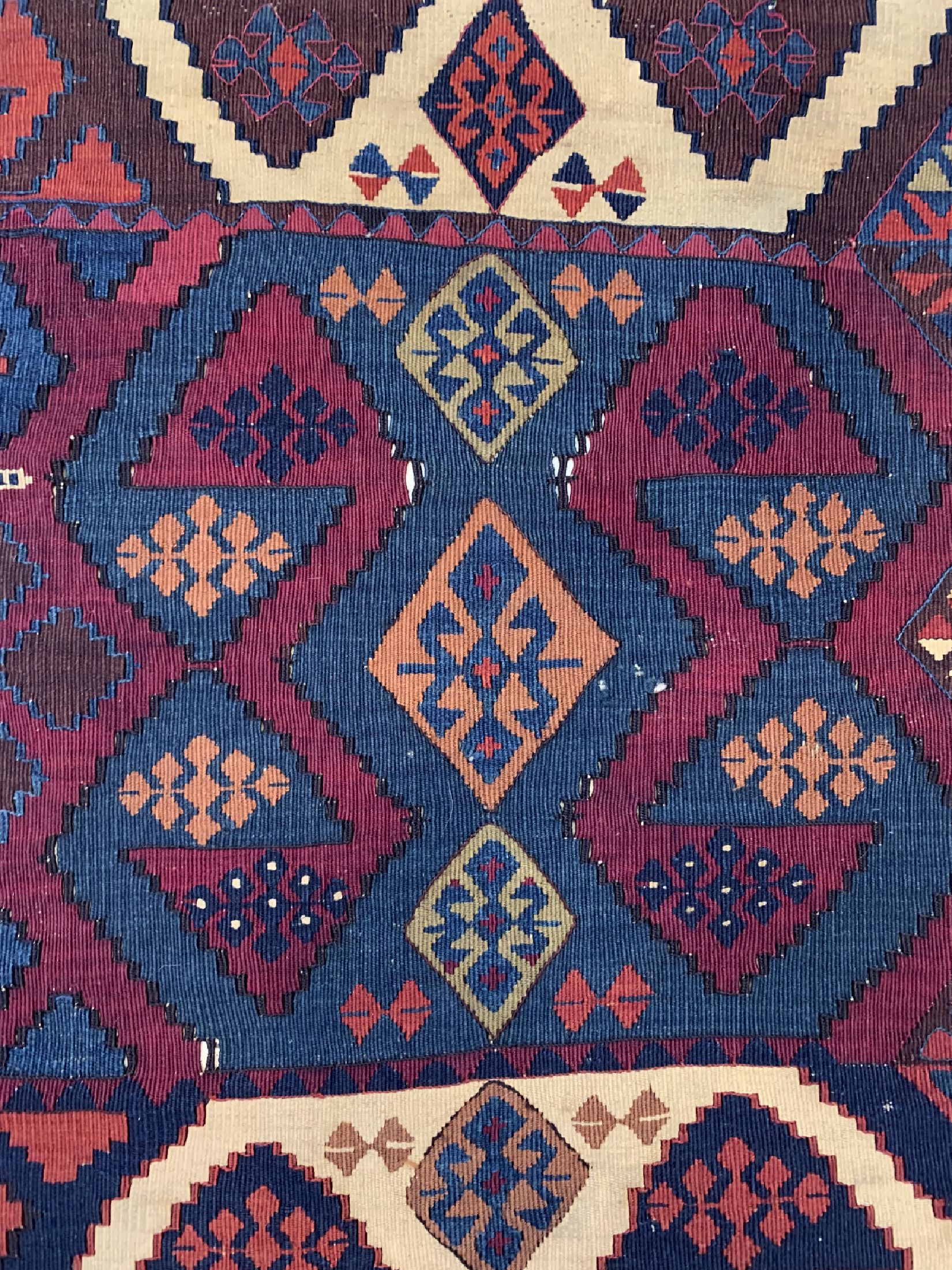 Detail b: Anatol Kelim antik(1 Bahn), Türkei, 19.Jhd,Wolle auf Wolle, ca. 325 x 85 cm, EHZ: 4