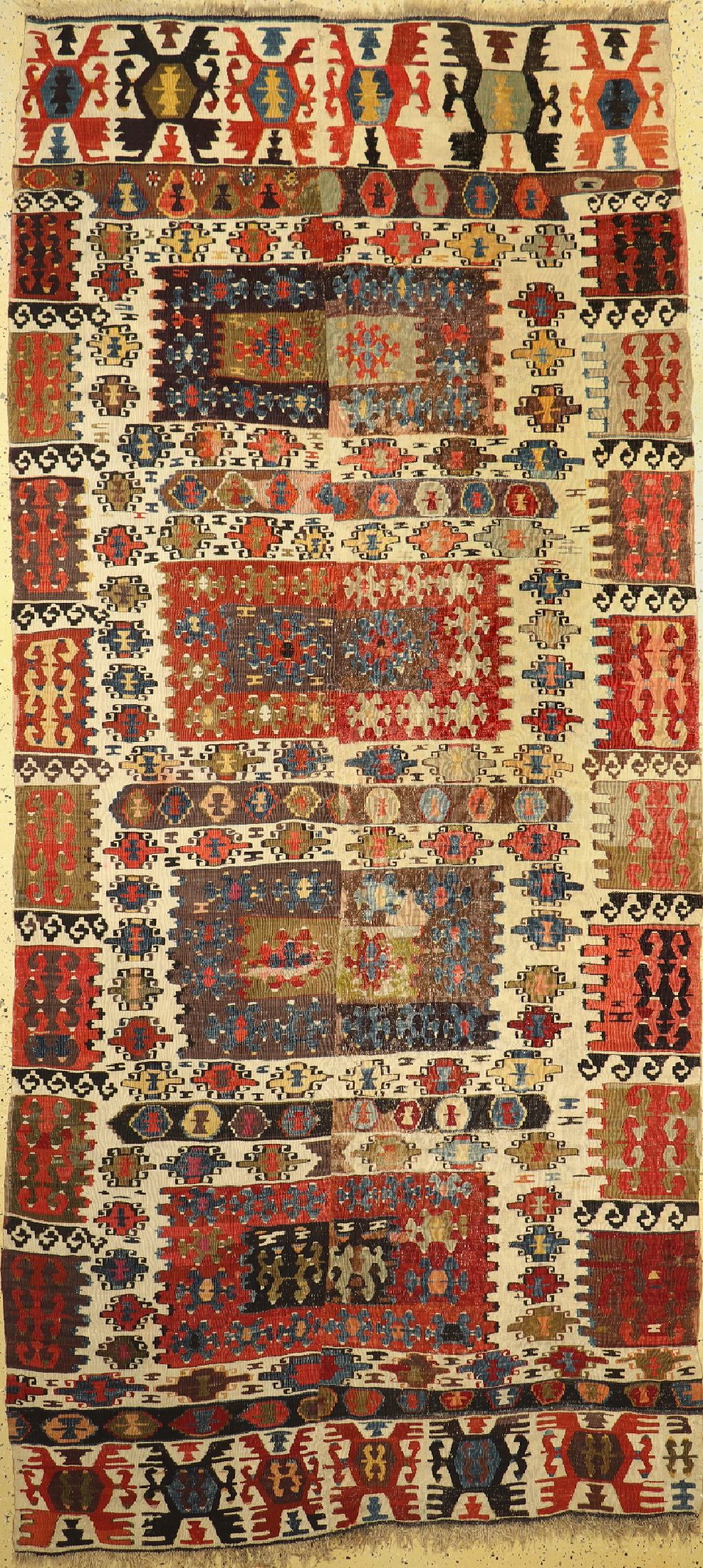 Anatol Kelim antik, Türkei, 19.Jhd, Wolle auf Wolle, ca. 340 x 150 cm, EHZ: 3, (kleine Risse)
