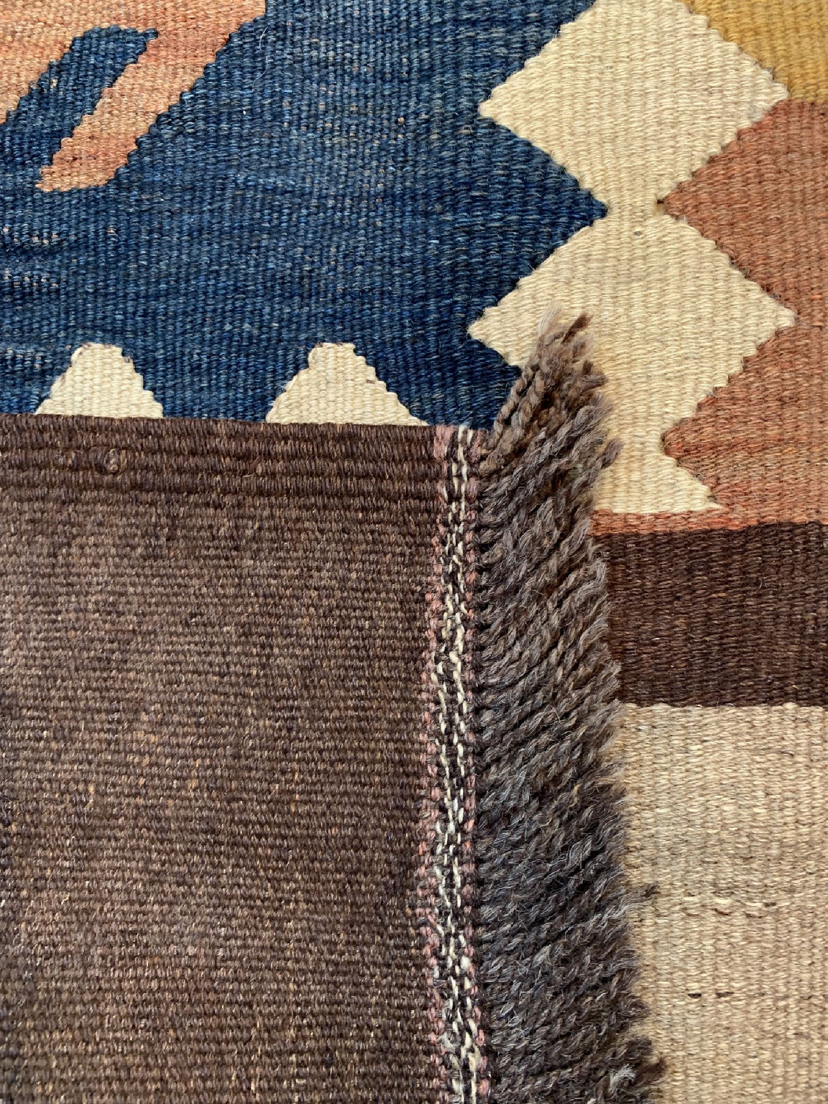 Detail d: Kelim antik, Tadschikistan, um 1920, Wolle auf Wolle, ca. 330 x 162 cm, EHZ: 1-2