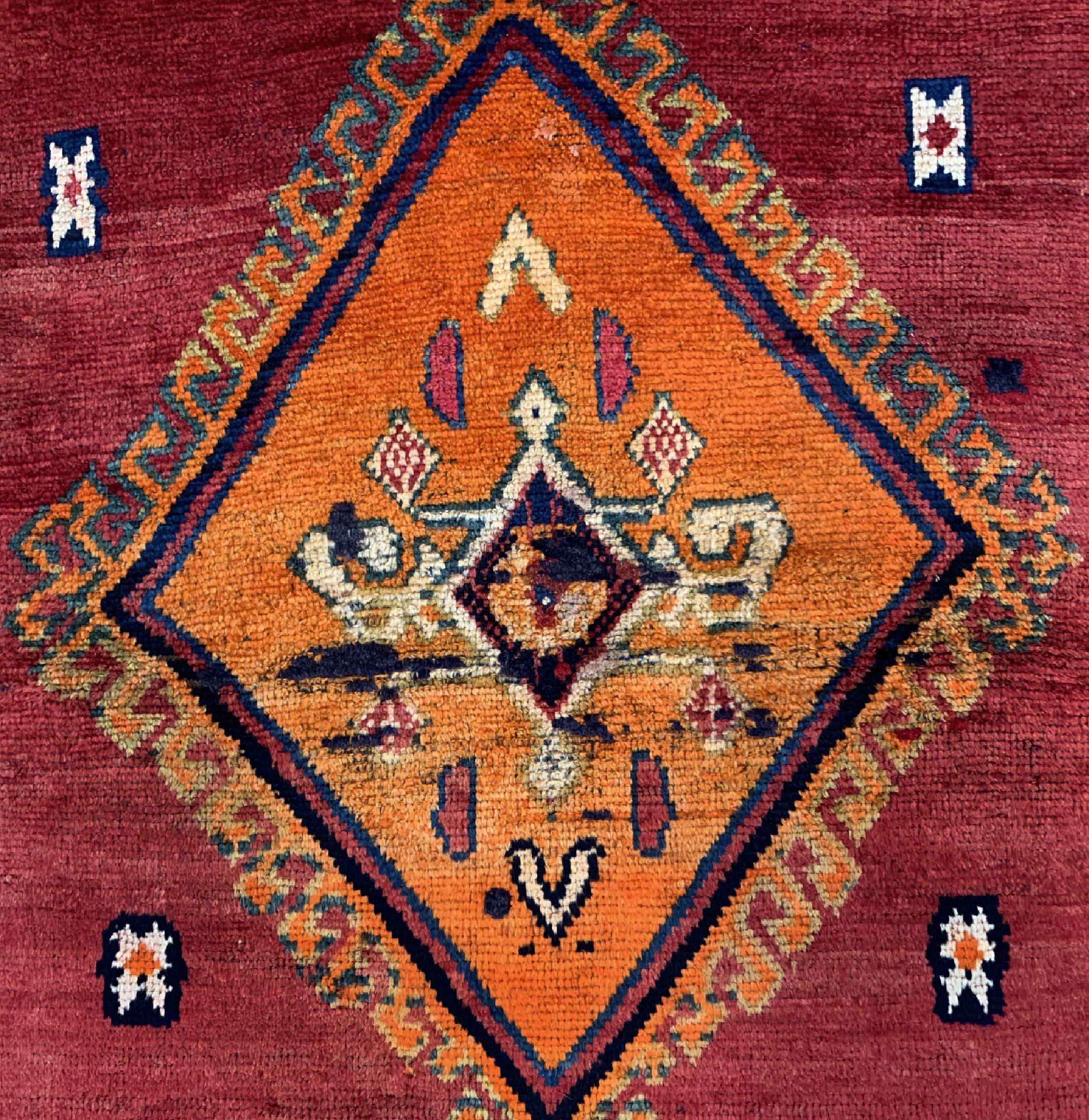Detail c: Ghaschgai Gabbeh, Persien, um 1920, Wolle auf Wolle, ca. 232 x 115 cm, EHZ: 3