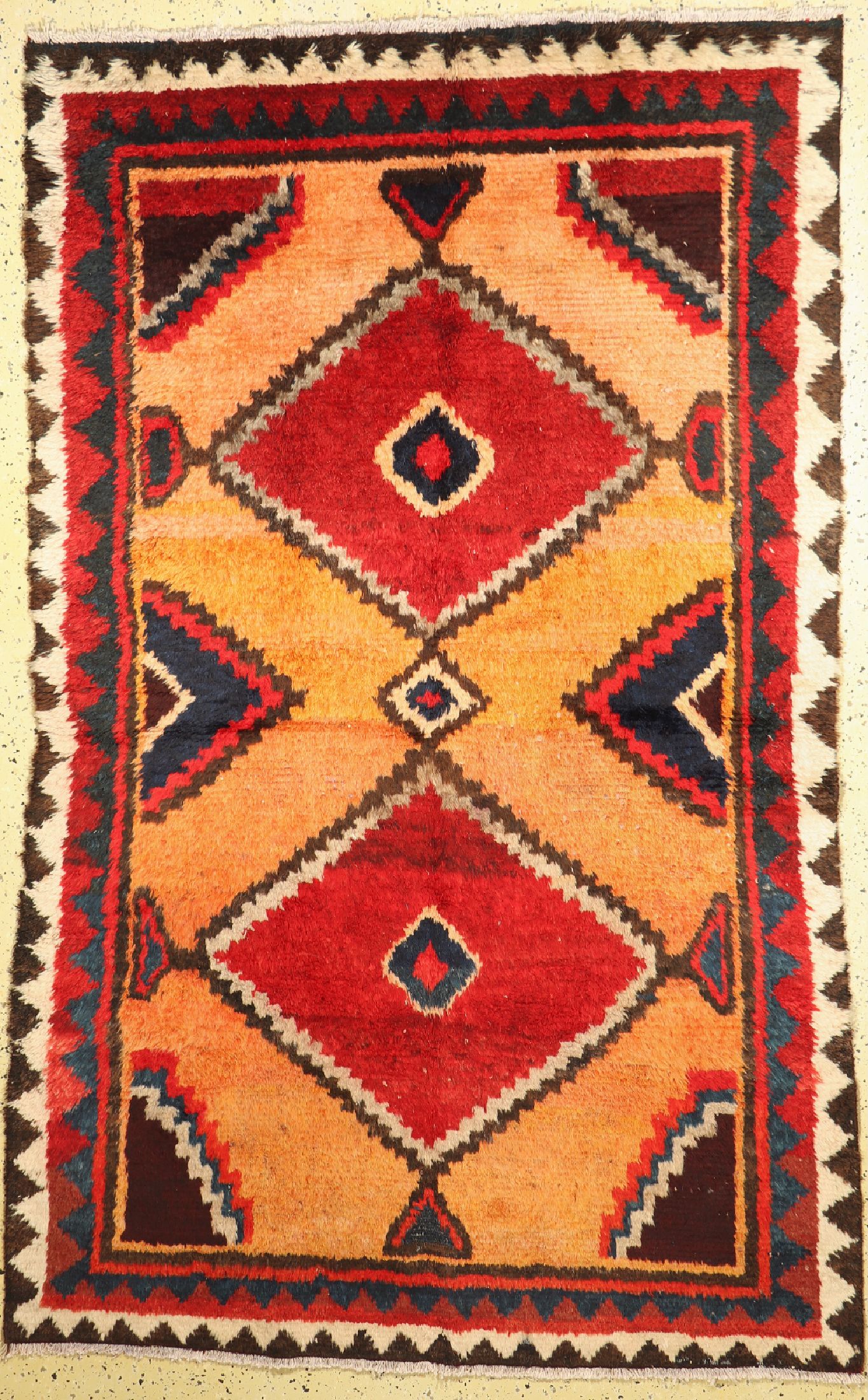 Bachtiar Gabbeh, Persien, um 1920/1930, Wolle auf Baumwolle, ca. 256 x 160 cm, EHZ: 2-3