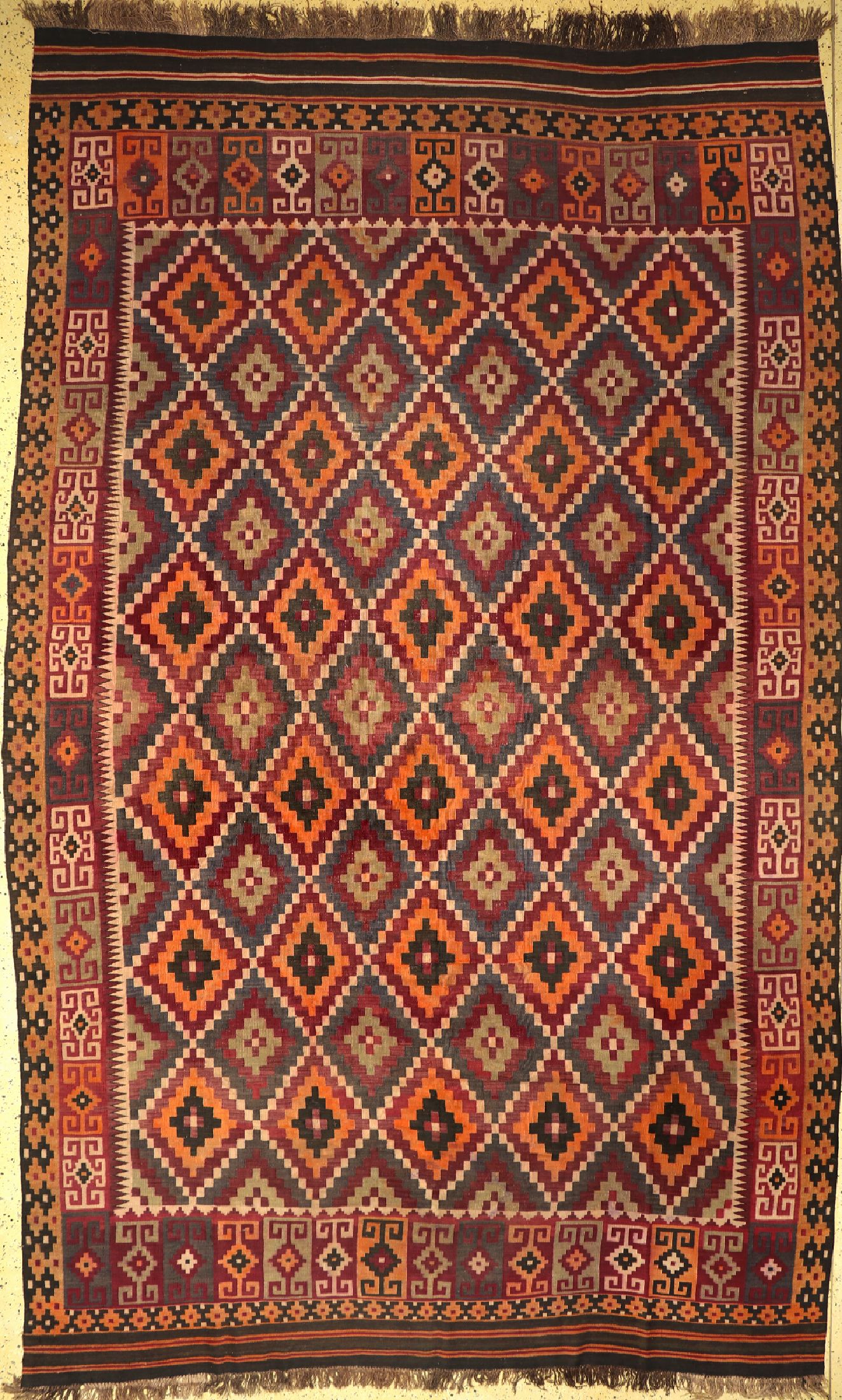 Maymaneh Kelim, Afghanistan, um 1920, Wolleauf Wolle, ca. 425 x 262 cm, EHZ: 2(verfärbt)