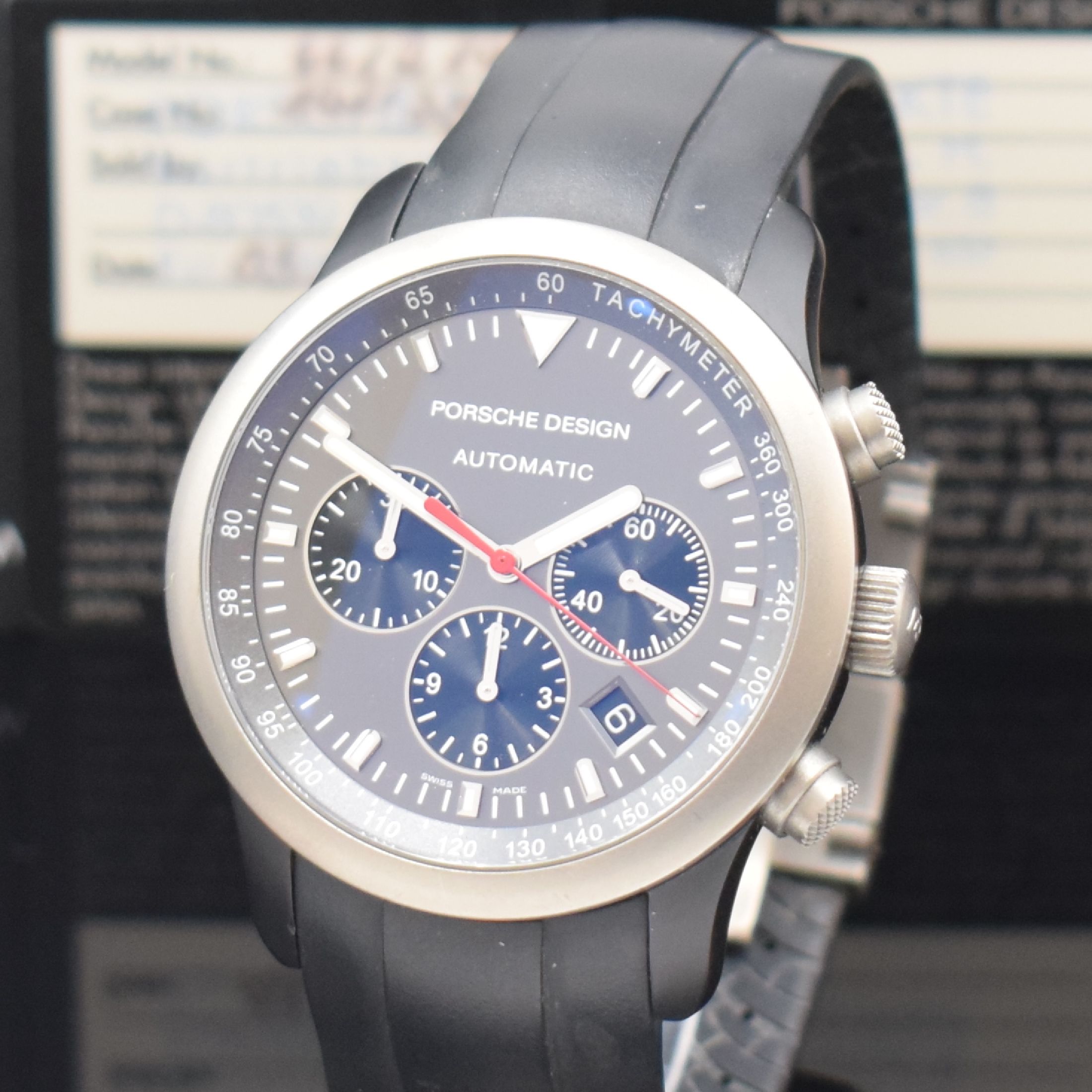 Detail a: PORSCHE DESIGN Dashboard Armbandchronograph Referenz 6612.14, Automatik, teilw. geschwärztes Geh. in Aluminium und Titan kombiniert, Boden und Krone ...