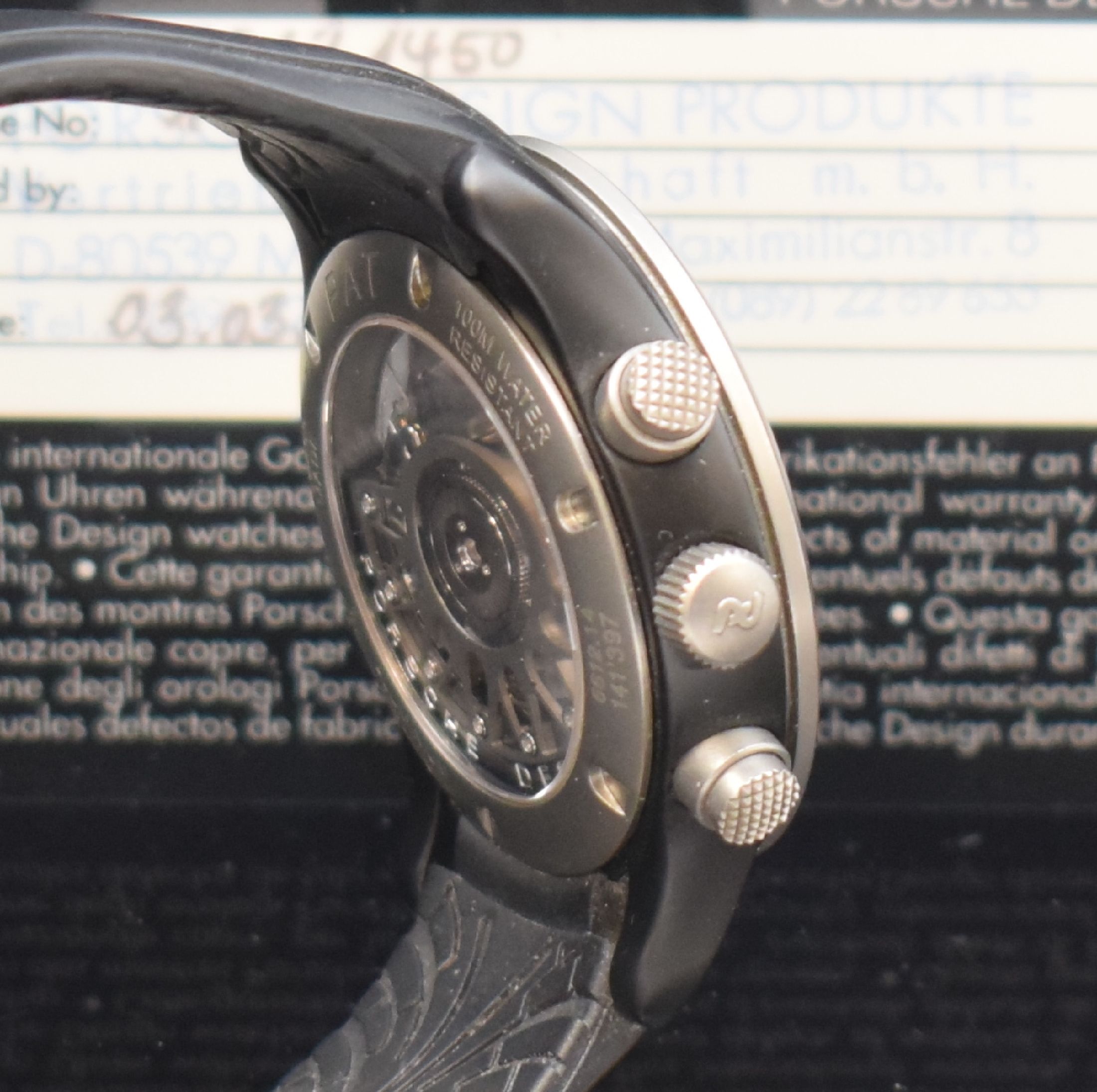 Detail c: PORSCHE DESIGN Dashboard Armbandchronograph Referenz 6612.14, Automatik, teilw. geschwärztes Geh. in Aluminium und Titan kombiniert, Boden und Krone ...