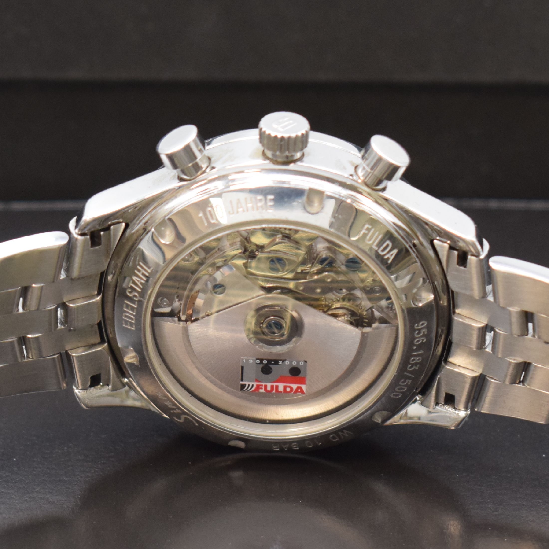 Detail d: SINN 100 Jahre FULDA auf 500 Stück limitierte Herrenarmbanduhr mit Chronograph, Deutschland 2000, Automatik, herausgegeben anl. 100 jährigen ...