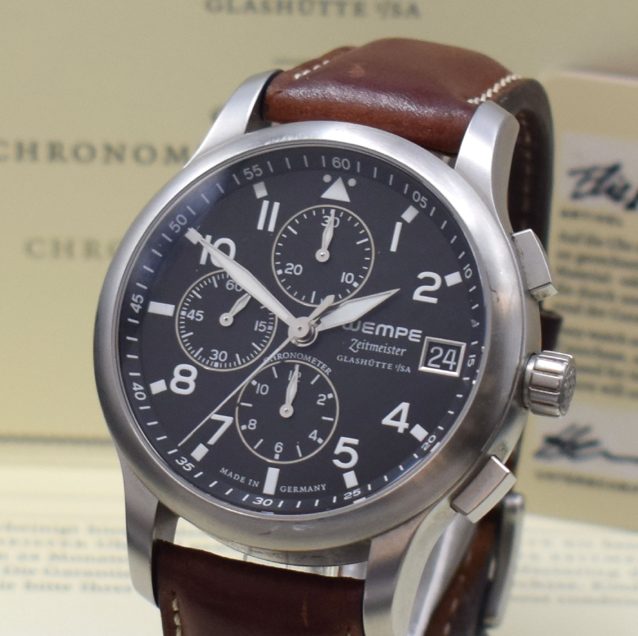 Detail a: WEMPE Zeitmeister Armbandchronometer mit Chronograph, Automatik, Edelstahlgeh. inkl. orig. Lederband m. orig. Dornschl., Boden m. Darst. Sternwarte ...