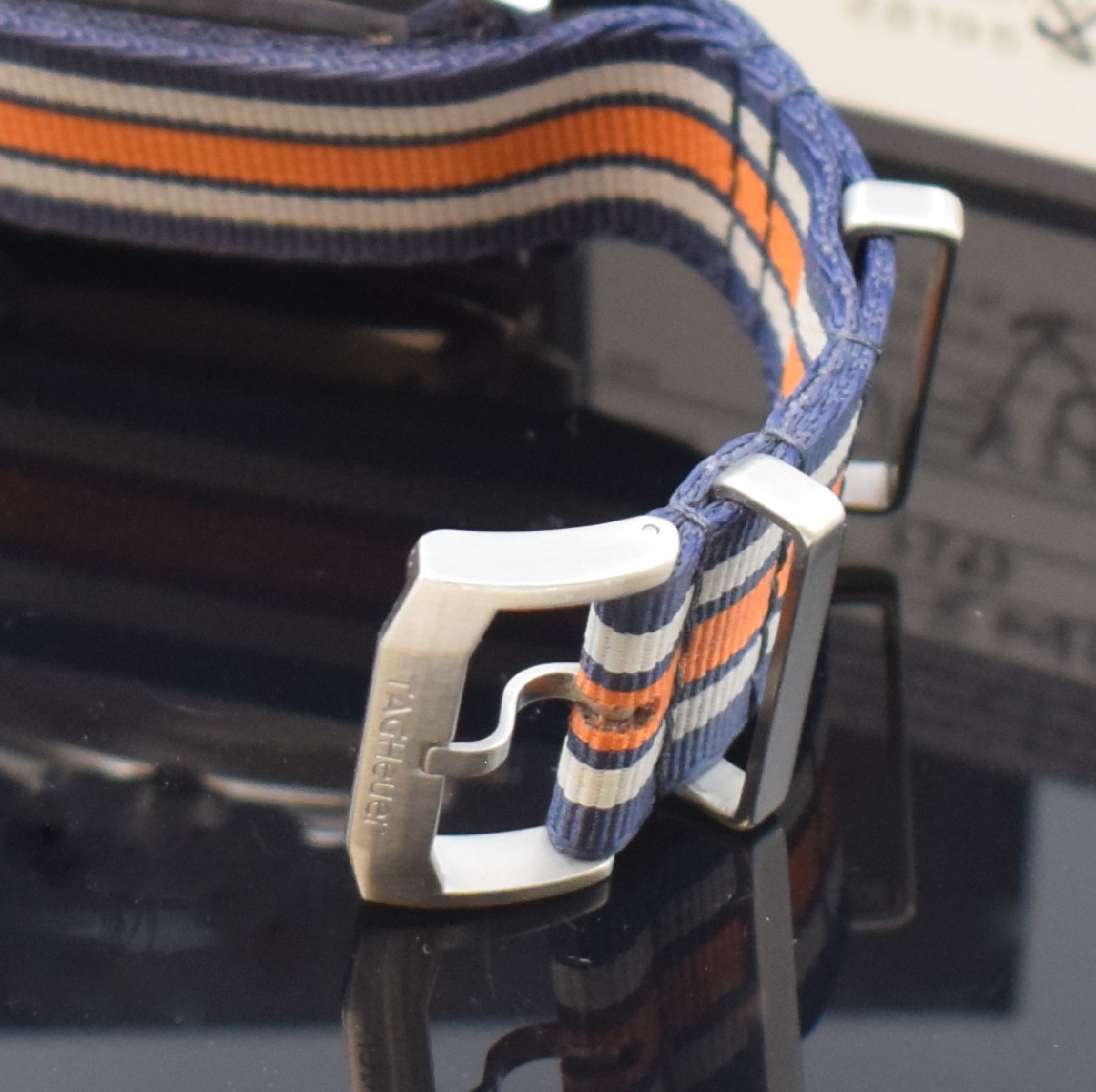 Detail b: TAG HEUER Armbandchronograph Serie Monaco Referenz CW2113-0, Automatik, Edelstahlgeh. inkl. orig. Ripsband, zus. orig. Lederband m. orig. Faltschl. ...