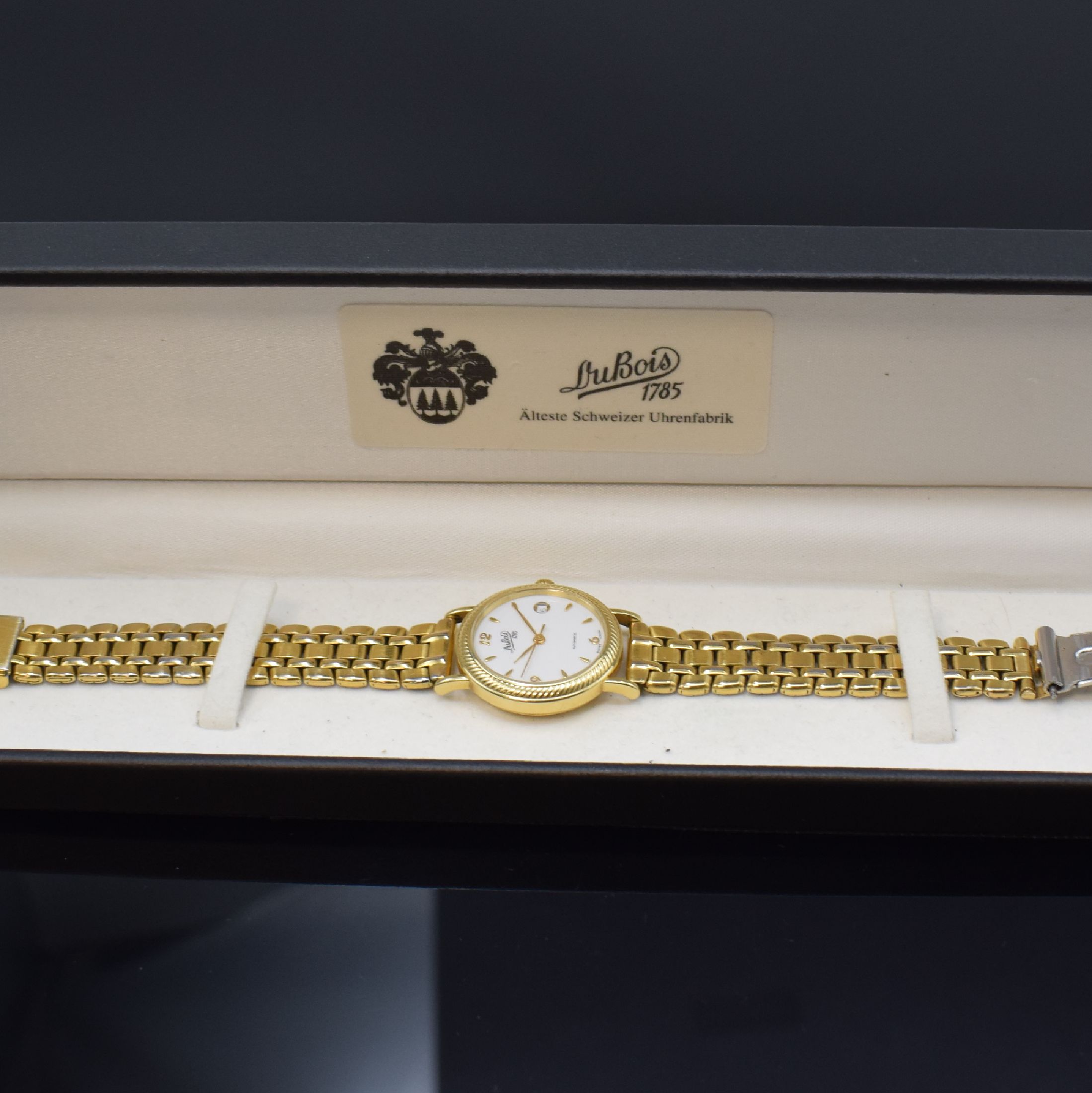 Detail e: DU BOIS Damenarmbanduhr in GG 750/000 am vergoldeten neutralen Band, Schweiz um 1995, Automatik, beids. vergl. Geh., Boden aufgedr., weißes ...