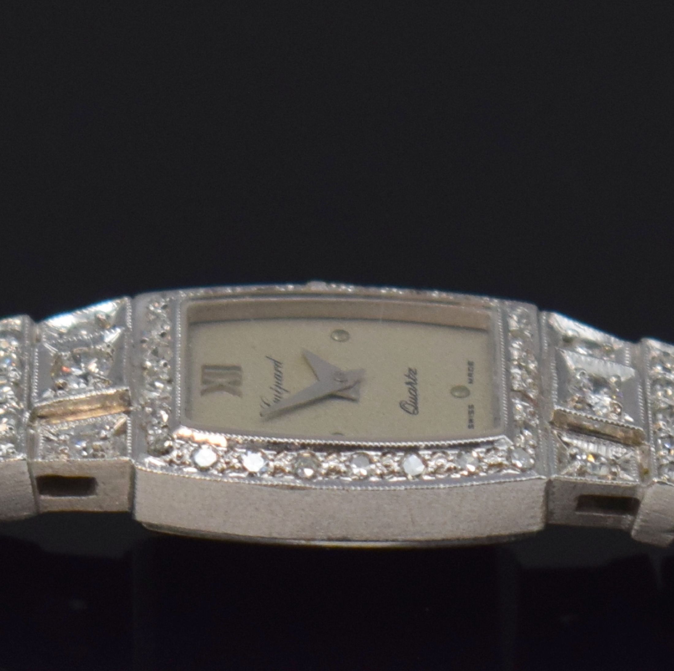 Detail f: GUEPARD Damenarmbanduhr in WG 585/000 mit Diamanten, Schweiz um 1980, quarz, 2-teil. Geh., Boden aufgedr., Milanaiseband in WG 585/000, silb. ...