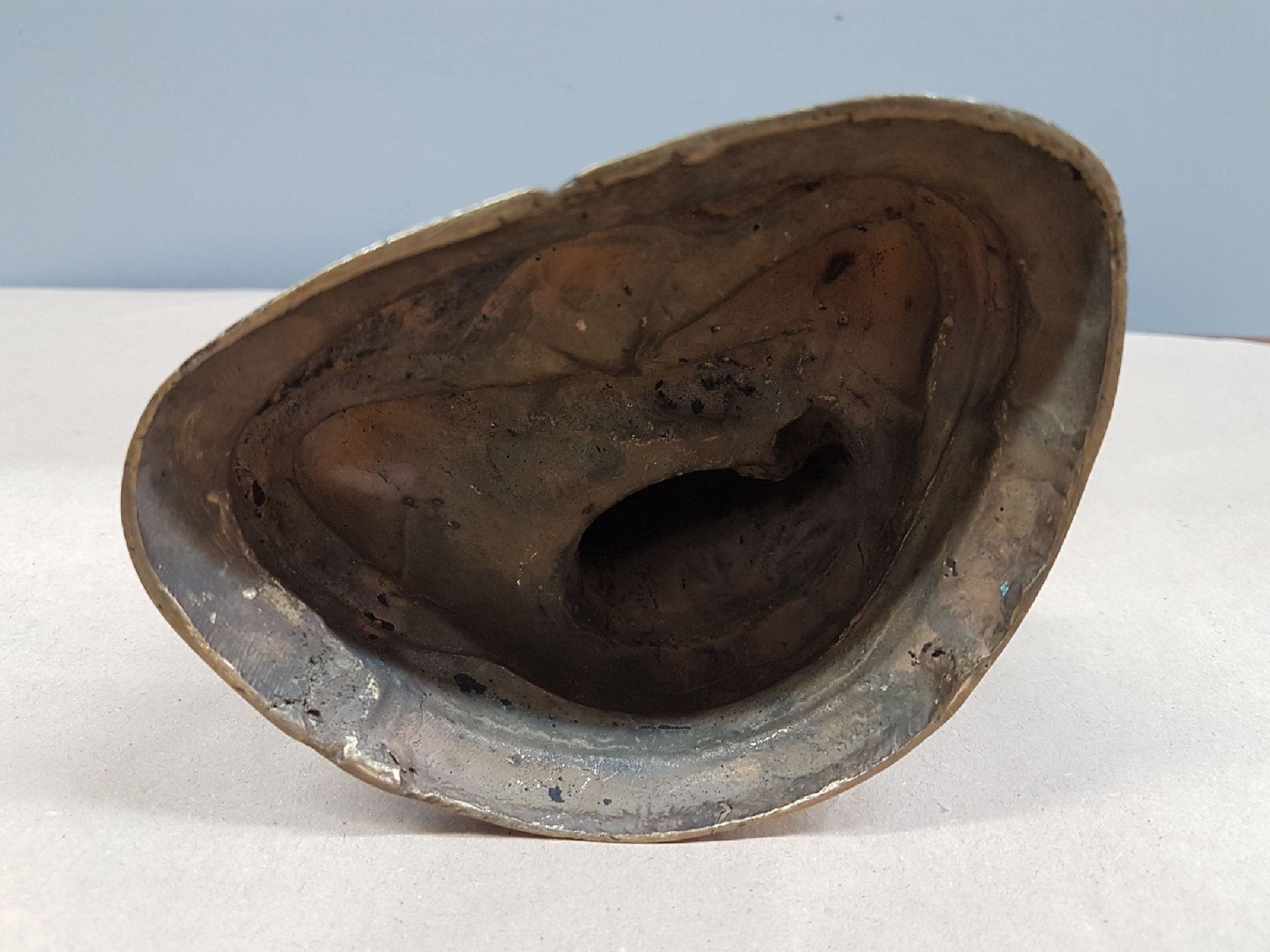 Detail g: Tsongkappa/Gelbkappenmönch, 19. Jh., Bronze, ca. 19 x 13x 10 cm