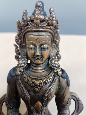 26638991i - Amitayus Bodhisattva, Tibet, 19th century, bronze, on double lotus throne, meditation posture Dhyana Mudra, ambrosia vase, ca. 15 x 11.5 x 8.5 cm