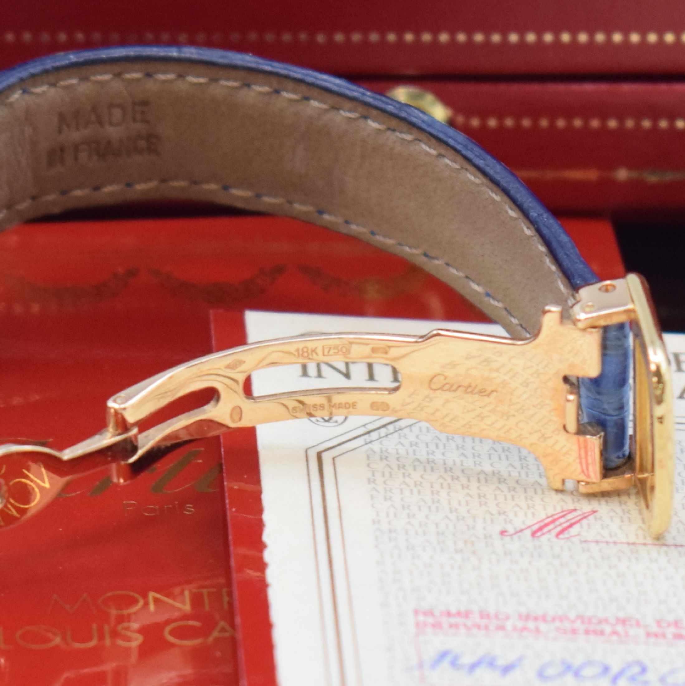 Detail b: CARTIER Diabolo Damenarmbanduhr in GG 750/000 Referenz 1440 0, quarz, Boden 6-fach verschr., orig. Lederband inkl. orig. GG 750/000 Faltschl., ...