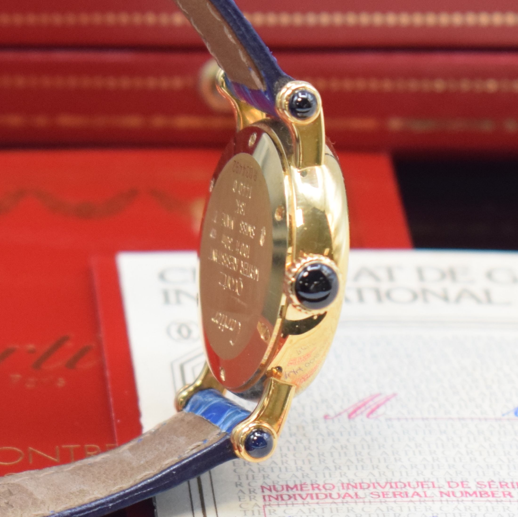 Detail c: CARTIER Diabolo Damenarmbanduhr in GG 750/000 Referenz 1440 0, quarz, Boden 6-fach verschr., orig. Lederband inkl. orig. GG 750/000 Faltschl., ...
