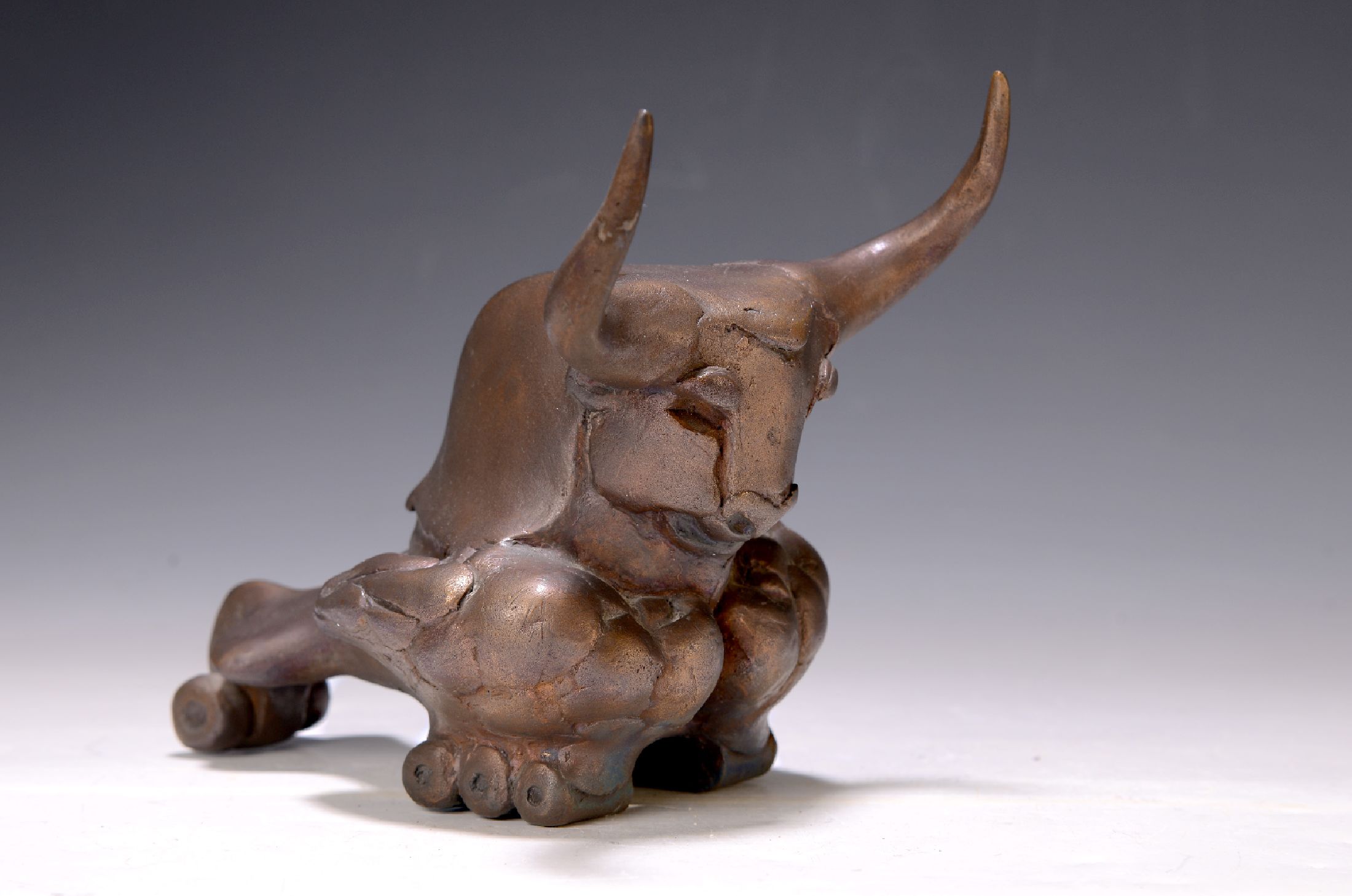 Gernot Rumpf, geb. 1941 Kaiserslautern, Bronzeskulptur, Stierbüste, monogrammiert, H. 16 cm