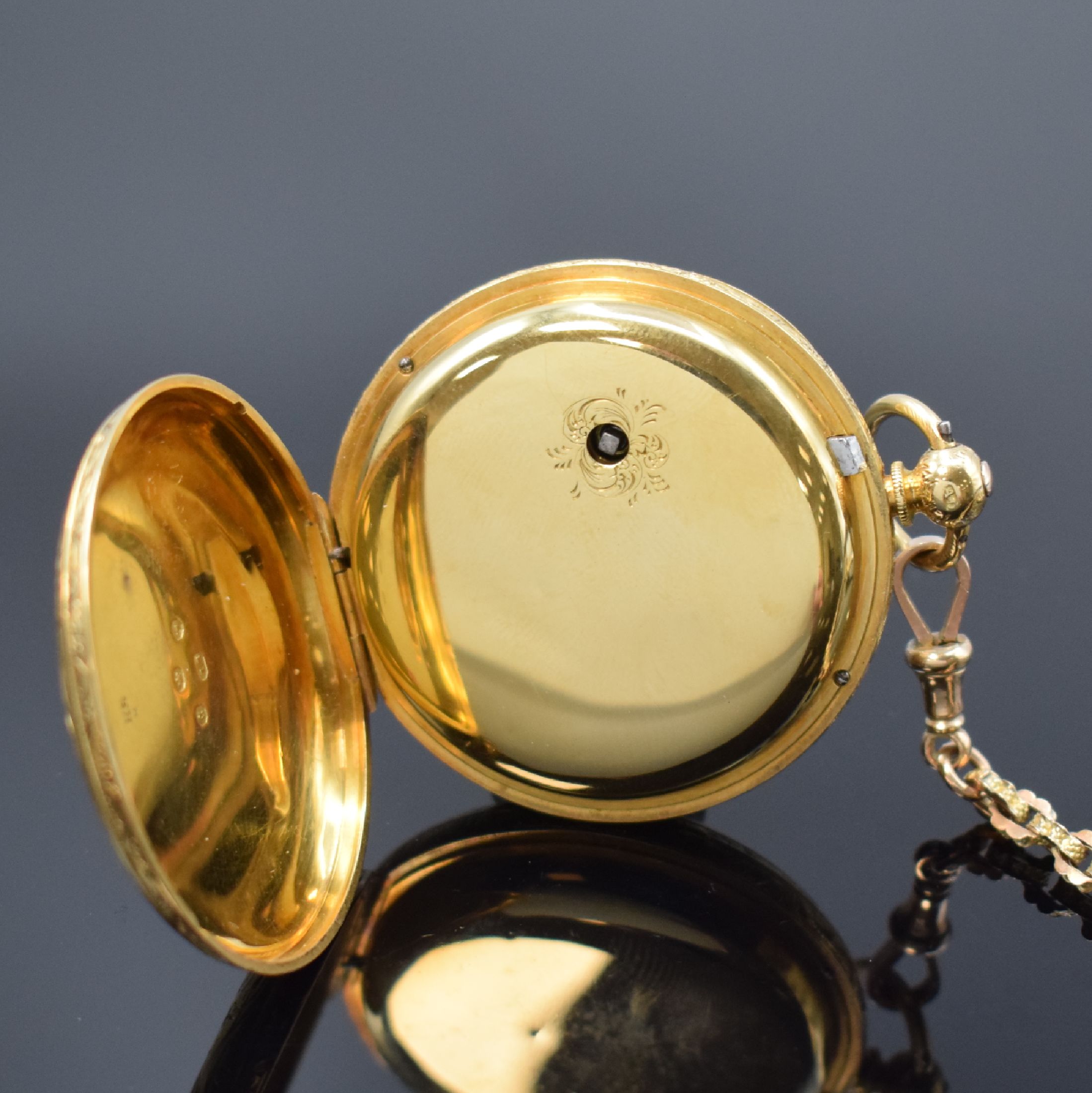 Detail c: R. SOHNSON Sheffield offene Taschenuhr in GG 750/000 mit Kette in GG/RG 375/000, England um 1840, 3-teil. Gehäuse, gold. Zifferblatt m. röm. ...