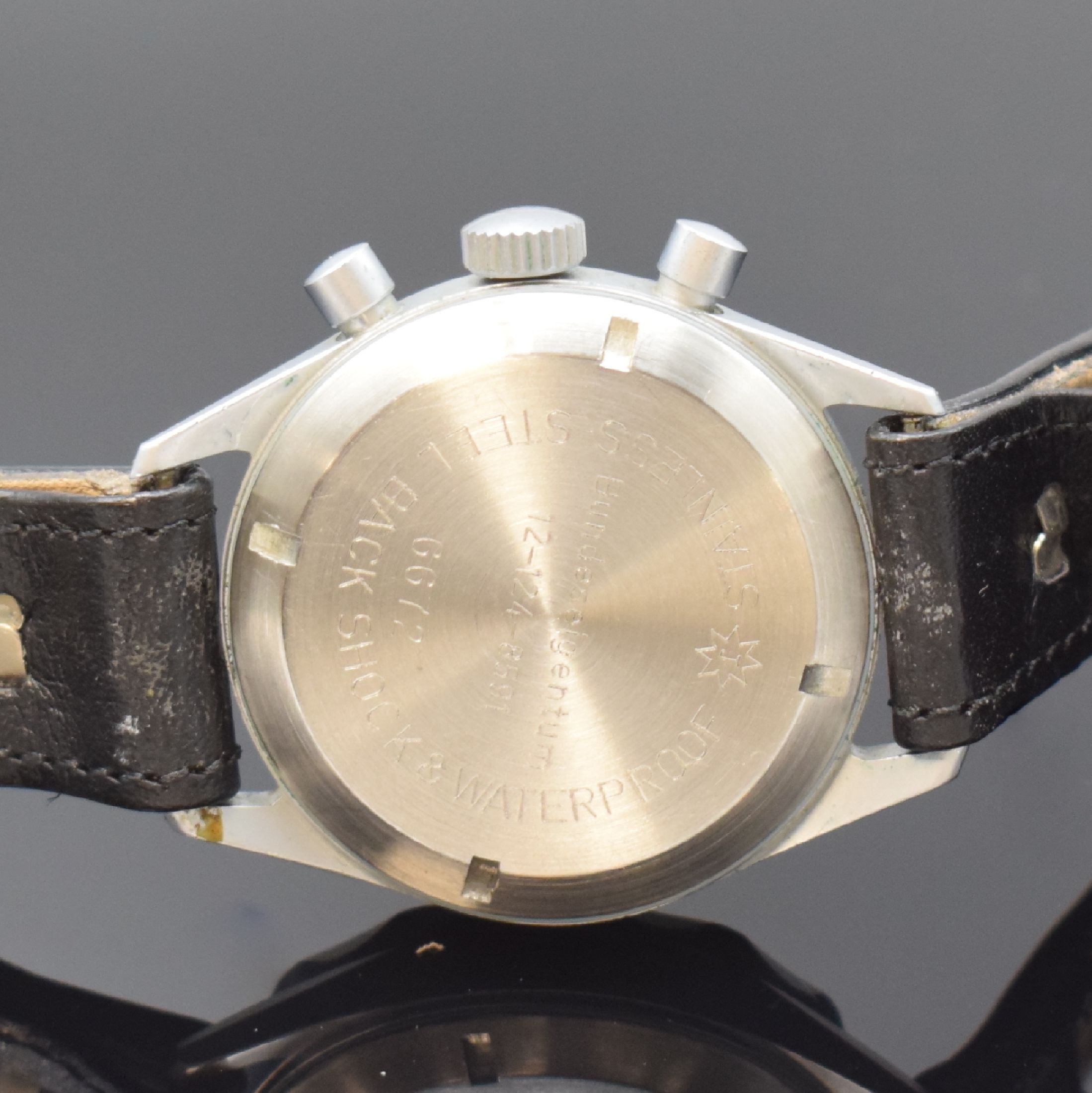 Detail d: JUNGHANS Fliegerchronograph der Bundeswehr mit Kaliber 88, Deutschland um 1960, Handaufzug, matt verchr. Geh., Drehlünette m. 60er Teilung, geschr. ...