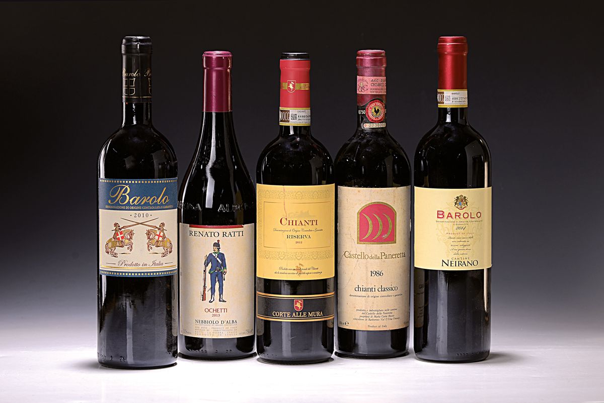Konvolut aus 5 Flaschen italienischer Rotwein, 1x 2014 Cantine Neirano Barolo; 1x 2010 Barolo; 1x 1986 Castello della Paneretta, chianti classico; 1x ...