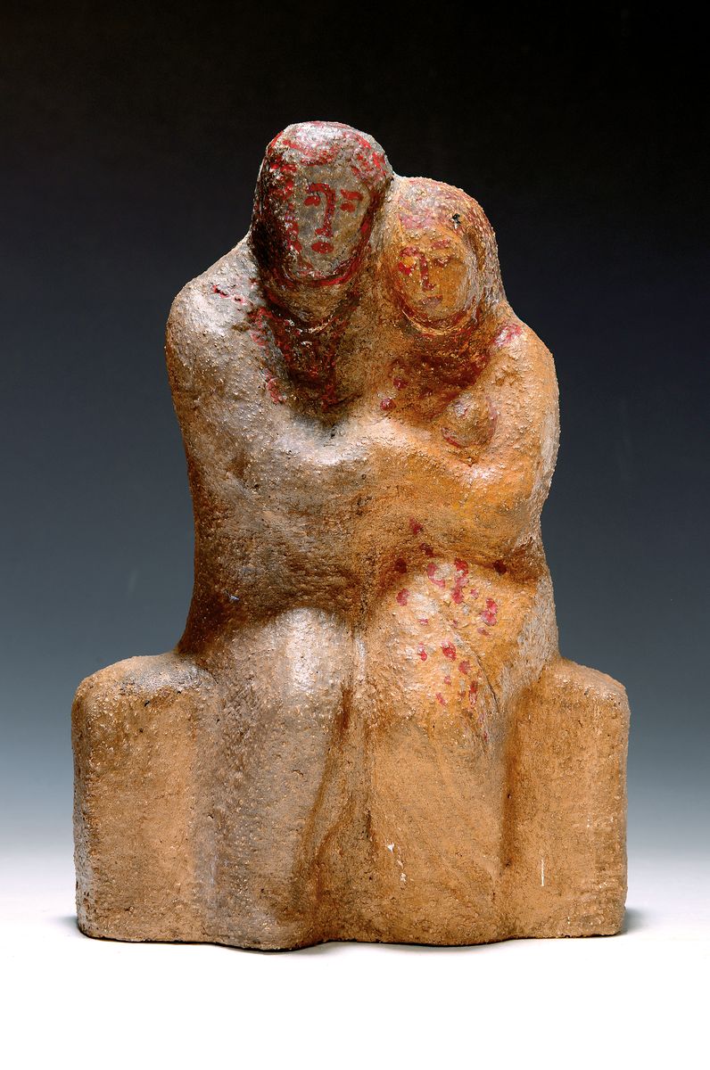 Georg Günther Zeuner, 1923 Dresden-2011 Speyer, Paar auf einer Bank, Keramik, mit roter Farbe minimal staffiert, monogr., H. ca. 30cm