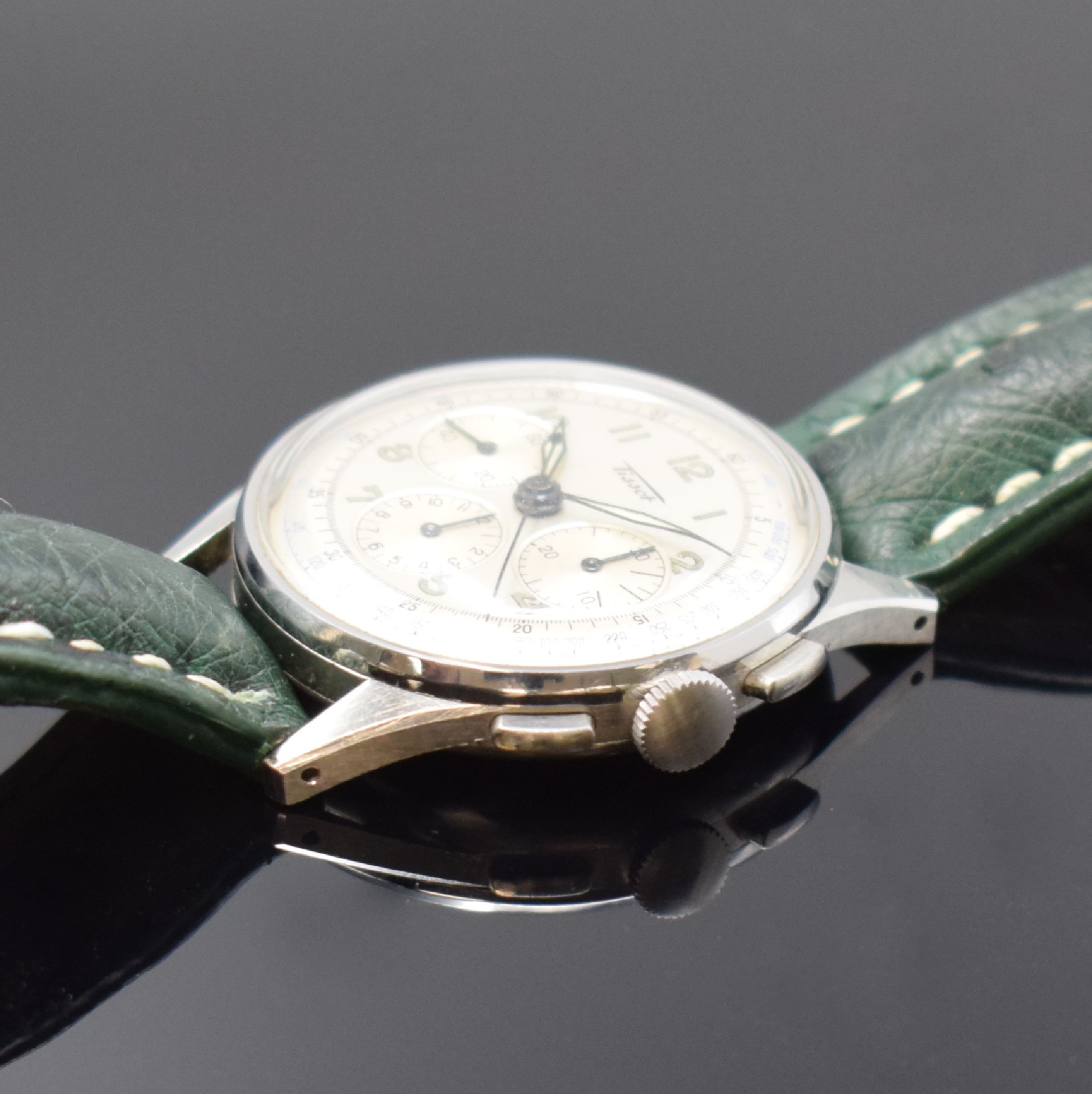 Detail b: TISSOT Herrenarmbanduhr mit Schaltradchronograph Referenz 6215-4 in Stahl mit Kaliber 27-41H, Schweiz um 1950, Handaufzug, 3-teil. Geh., Boden u. ...