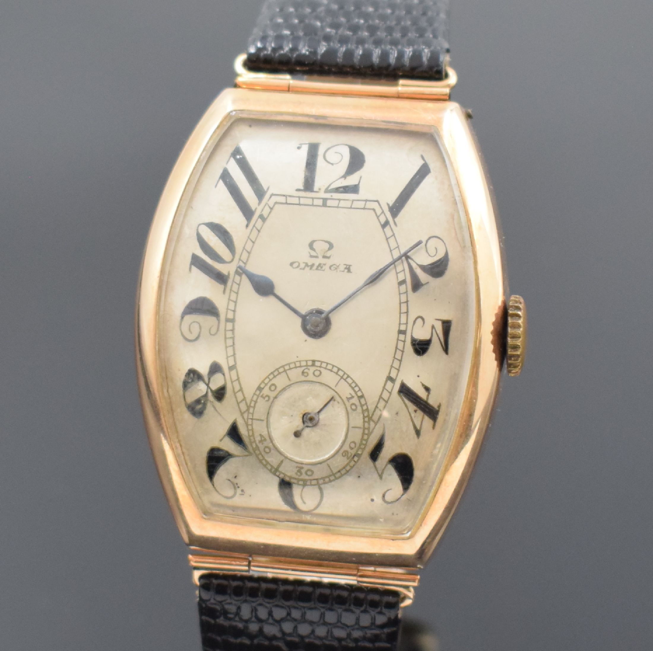 Detail a: OMEGA frühe Herrenarmbanduhr für den russischen Markt um 1915 in RG 583/000, Handaufzug, 2-teil., tonneauförm. Geh., in sich gewölbt, ...