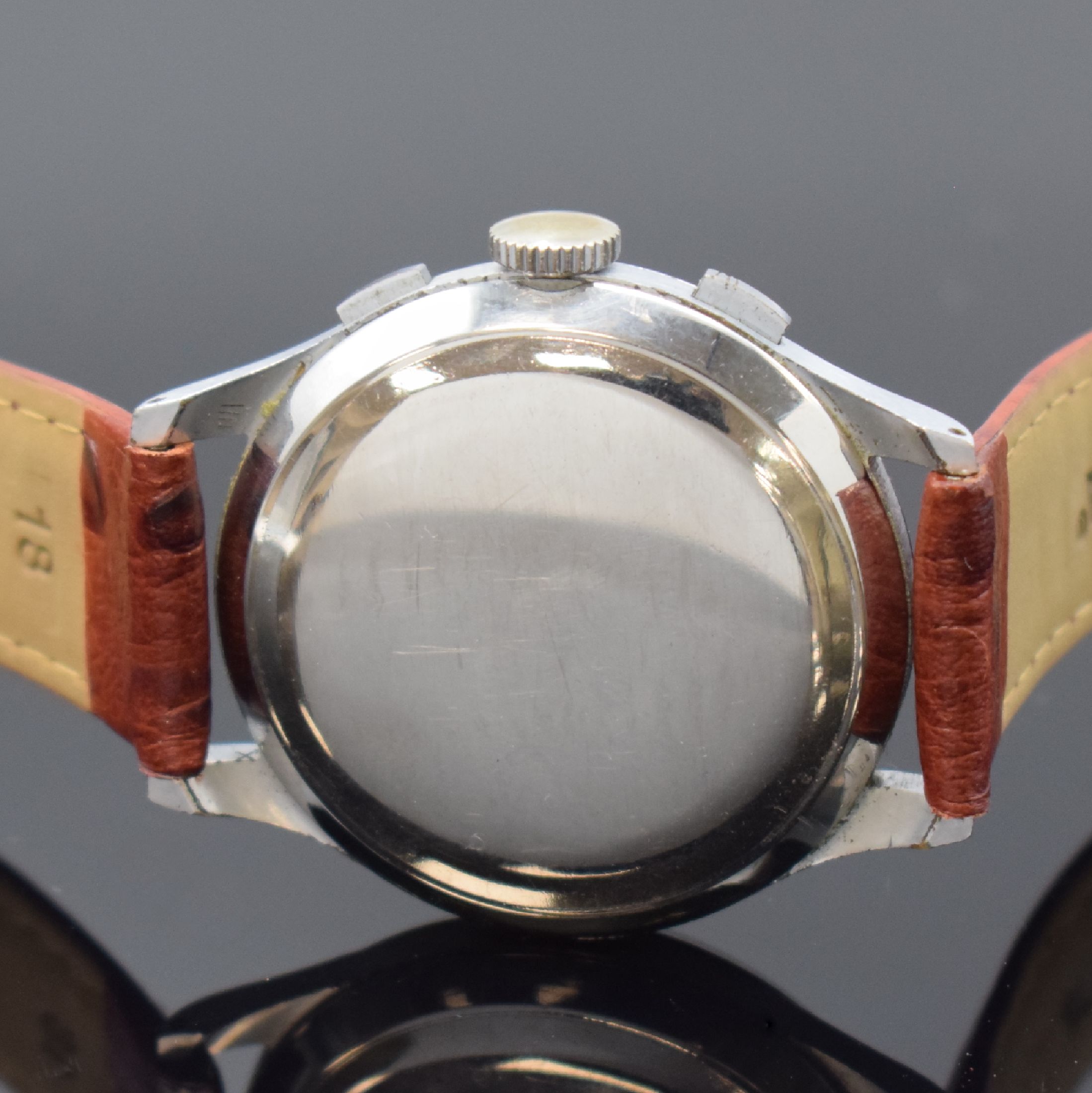 Detail b: CHRONOGRAPHE SUISSE / LEONIDAS Schaltradchronograph, Handaufzug Schweiz 1940er Jahre, verchr. Gehäuse, Stahlboden aufgedr., silb. Duoton-Zifferbl. ...