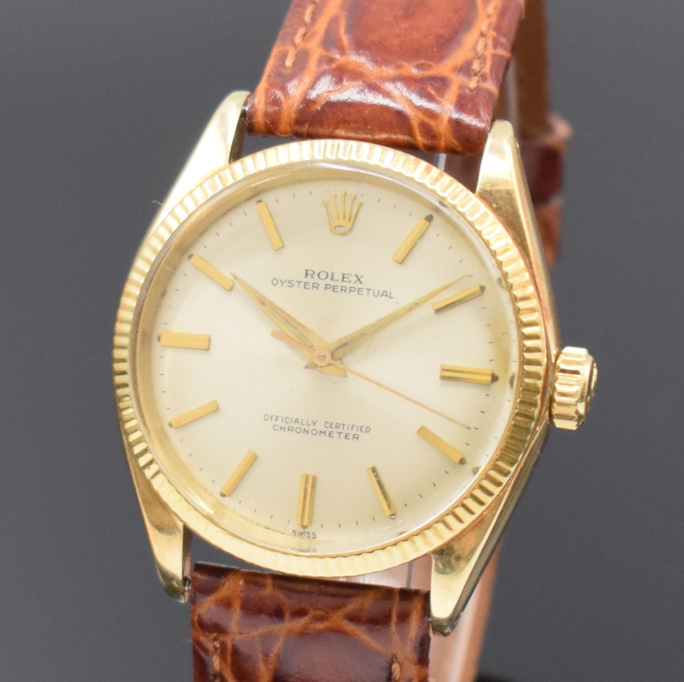 Detail a: ROLEX Armbanduhr in GG 585/000 Referenz 6284/6285, Automatik, Schweiz um 1966, Boden und Krone verschr., ab Herst. wasserd., Lederband m. orig. GG ...