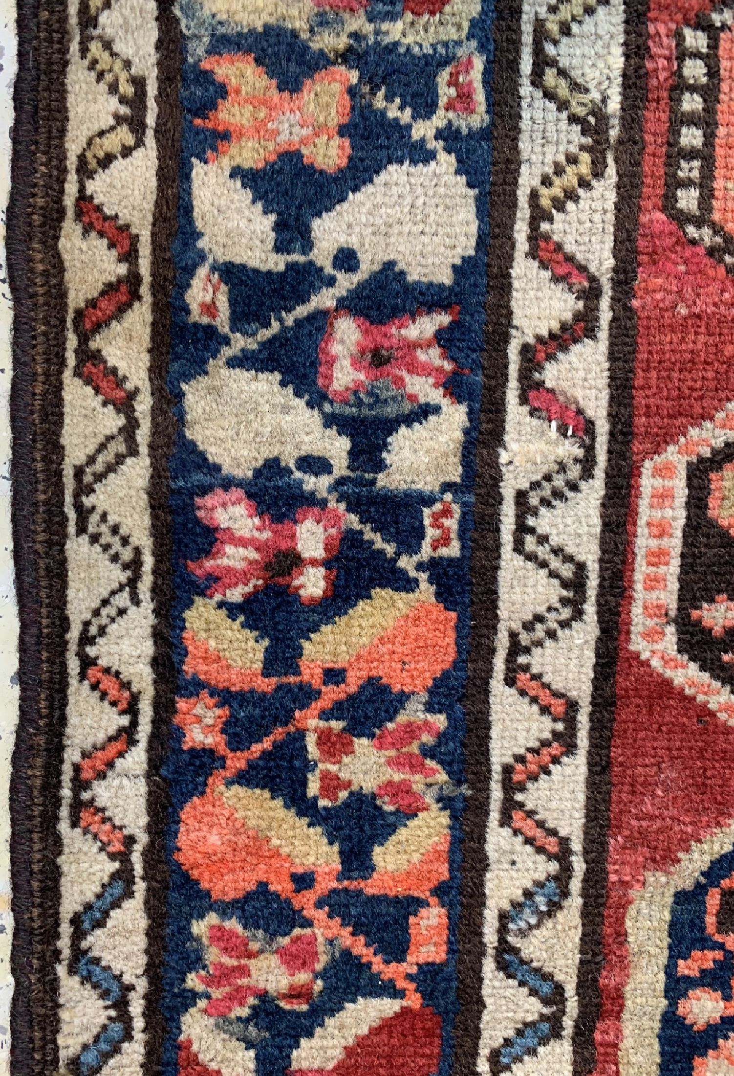 Detail e: Antiker Adler Kazak, Kaukasus, um 1900, Wolle auf Wolle, ca. 285 x 140 cm, EHZ: 3, (Alte Restaurierungen)
