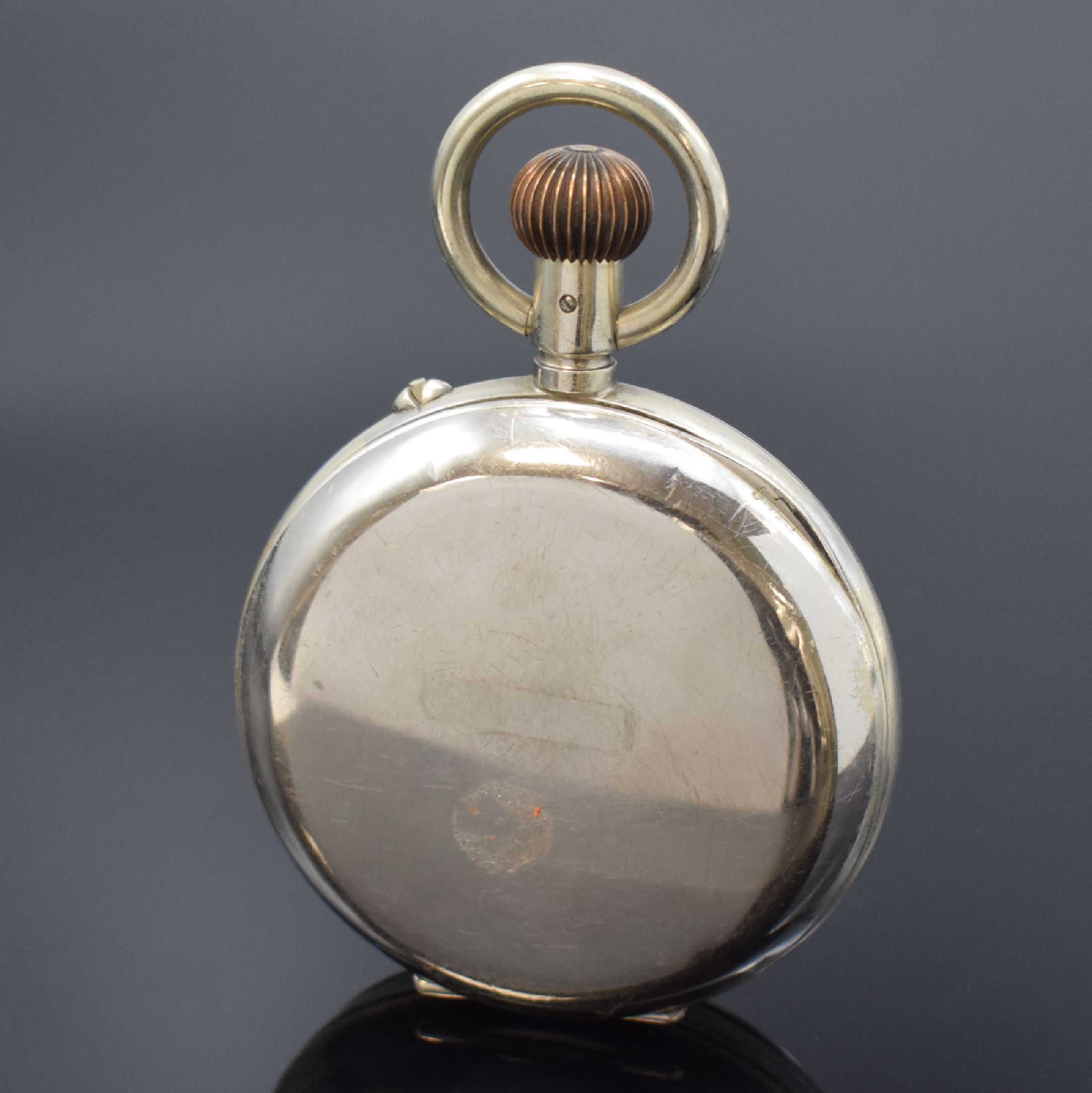 Detail b: Große offene Herrentaschenuhr mit 8-Tagewerk und 1/4 Repetition, sog. Dienstuhr, Schweiz um 1900, vern. Geh., D. ca. 82 mm, Emailzifferbl. m. fetten ...