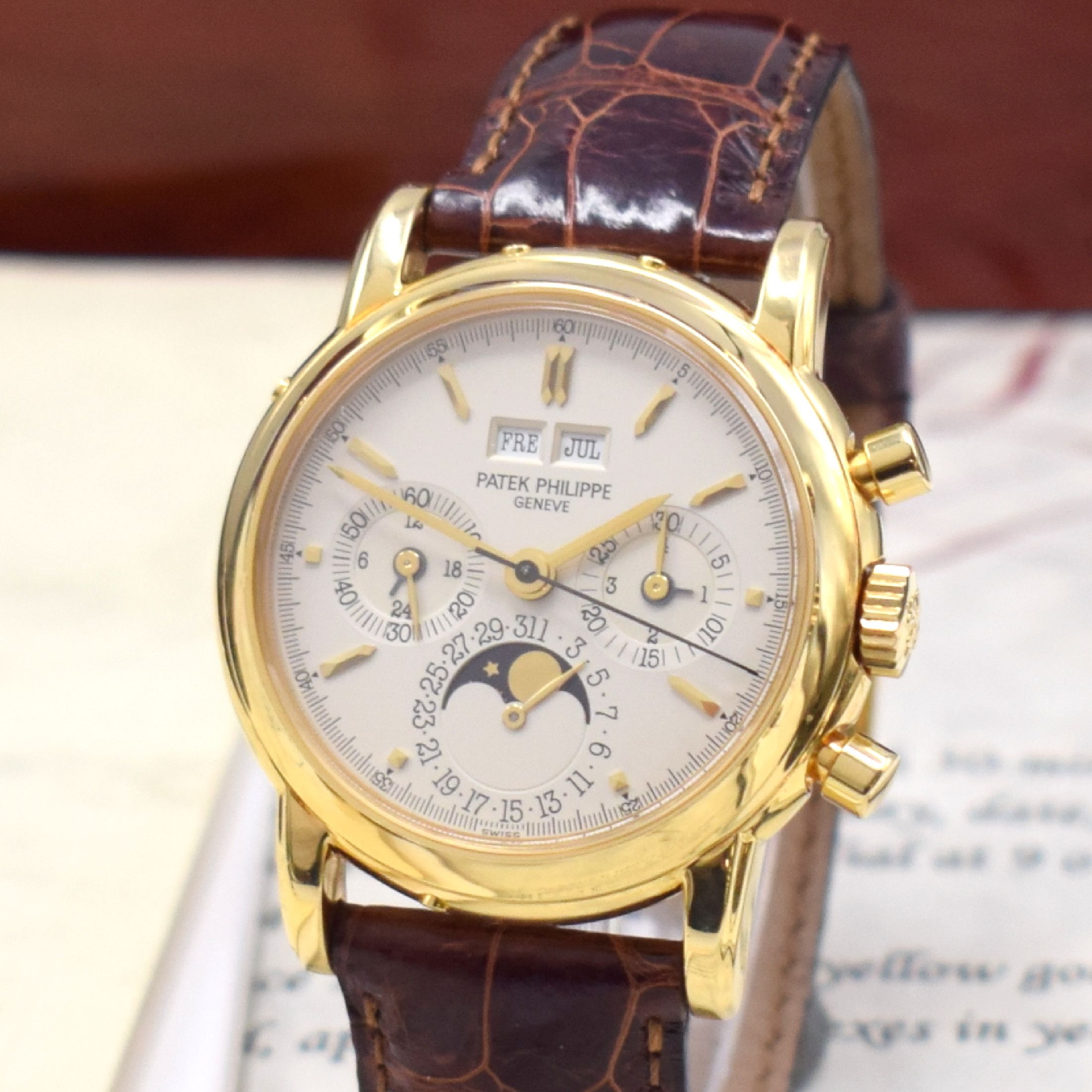 Detail a: PATEK PHILIPPE hochfeiner und extrem seltener, astronomischer Armbandchronograph mit ewigem Kalender Referenz 3970E, Handaufzug, GG 750/000 inkl. ...