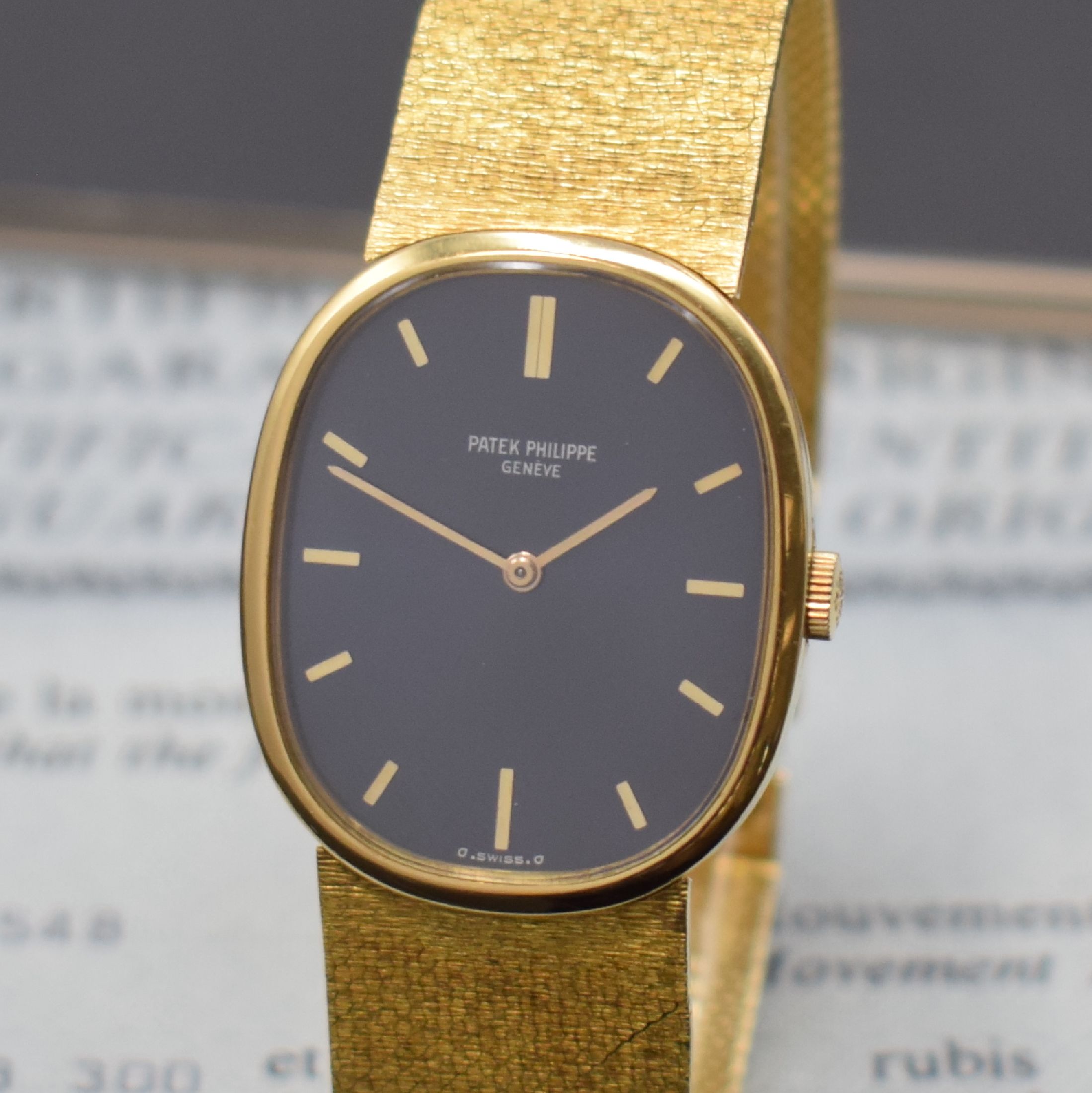 Detail a: PATEK PHILIPPE Ellipse d´Or Armbanduhr in GG 750/000 Referenz 3548, Handaufzug, ovales, 3-tlg. Geh. an neutr. GG 750/000 Milanaiseband, Boden und ...