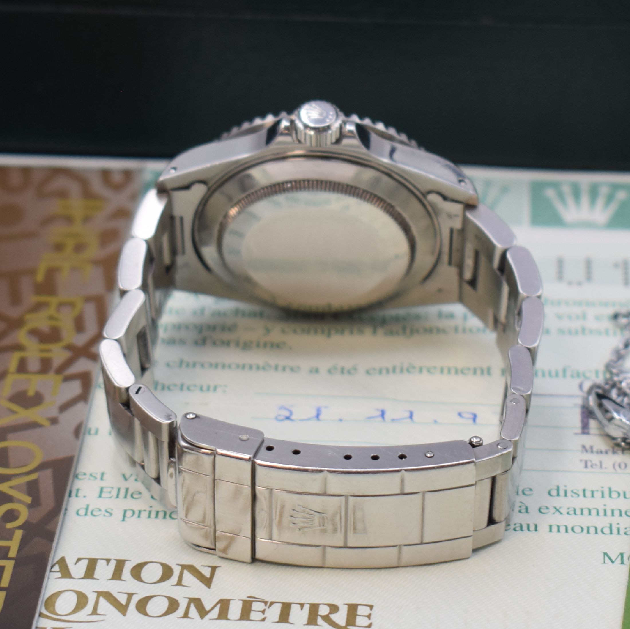 Detail b: ROLEX Oyster Perpetual Date Submariner Herrenarmbanduhr in Stahl Referenz 16610 mit original Zertifikat und Box, Schweiz verk. 11/1997, U-Serie, LC ...
