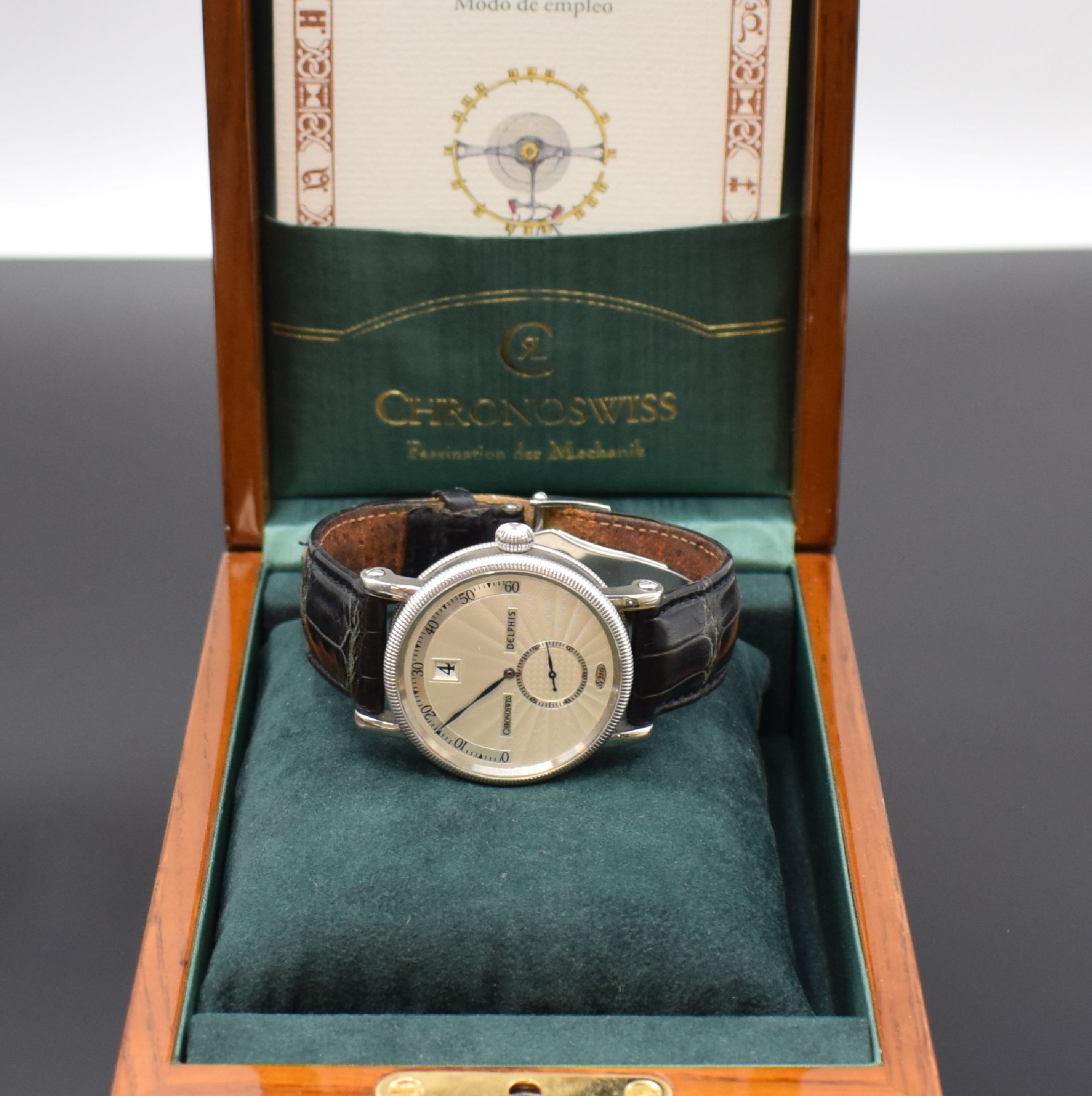 Detail f: CHRONOSWISS Delphis Herrenarmbanduhr in Edelstahl Referenz CH 1423, Schweiz um 2000, Automatik, beids. vergl. Geh., Boden geschr., Lederband m. ...
