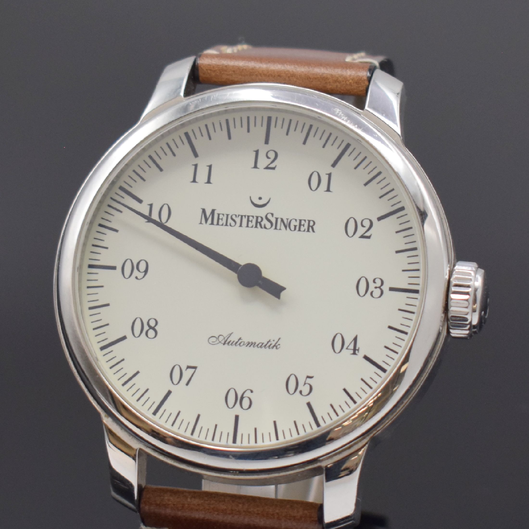 Detail a: MEISTERSINGER Granmatik große Herrenarmbanduhr mit einem Zeiger, Schweiz um 2010, Automatik, 2-teil. Gehäuse, Boden 6-fach verschr., orig. ...