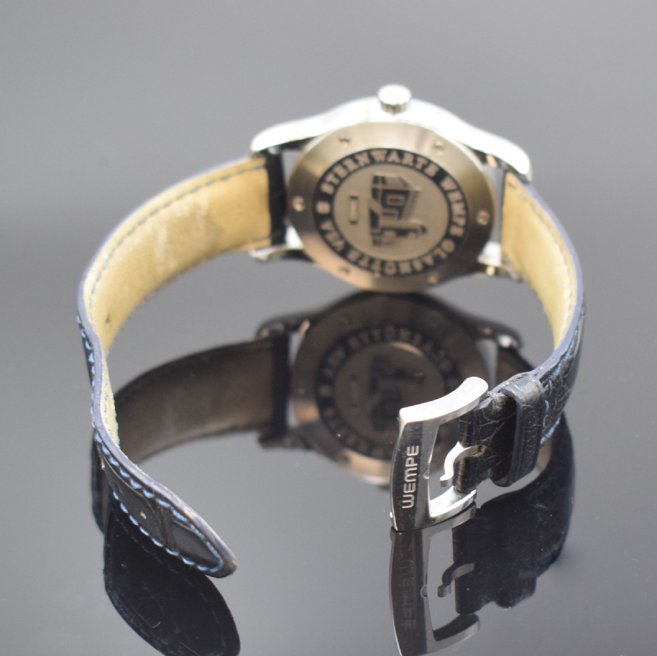 Detail b: WEMPE Zeitmeister Glashütte i/SA Chronometer Herrenarmbanduhr in Stahl, Deutschland um 2010, Automatik, 3-teil. Gehäuse, Boden verschr., weißes ...