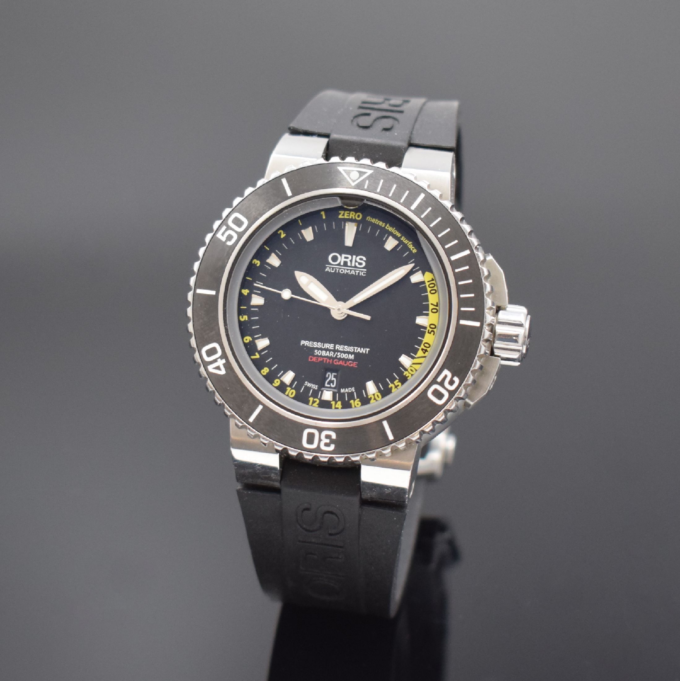 ORIS Aquis Depth Gauge Taucherarmbanduhr Referenz 7675, Schweiz um 2015, Automatik, massives beids. vergl. Gehäuse in Edelstahl, Boden u. Krone ...