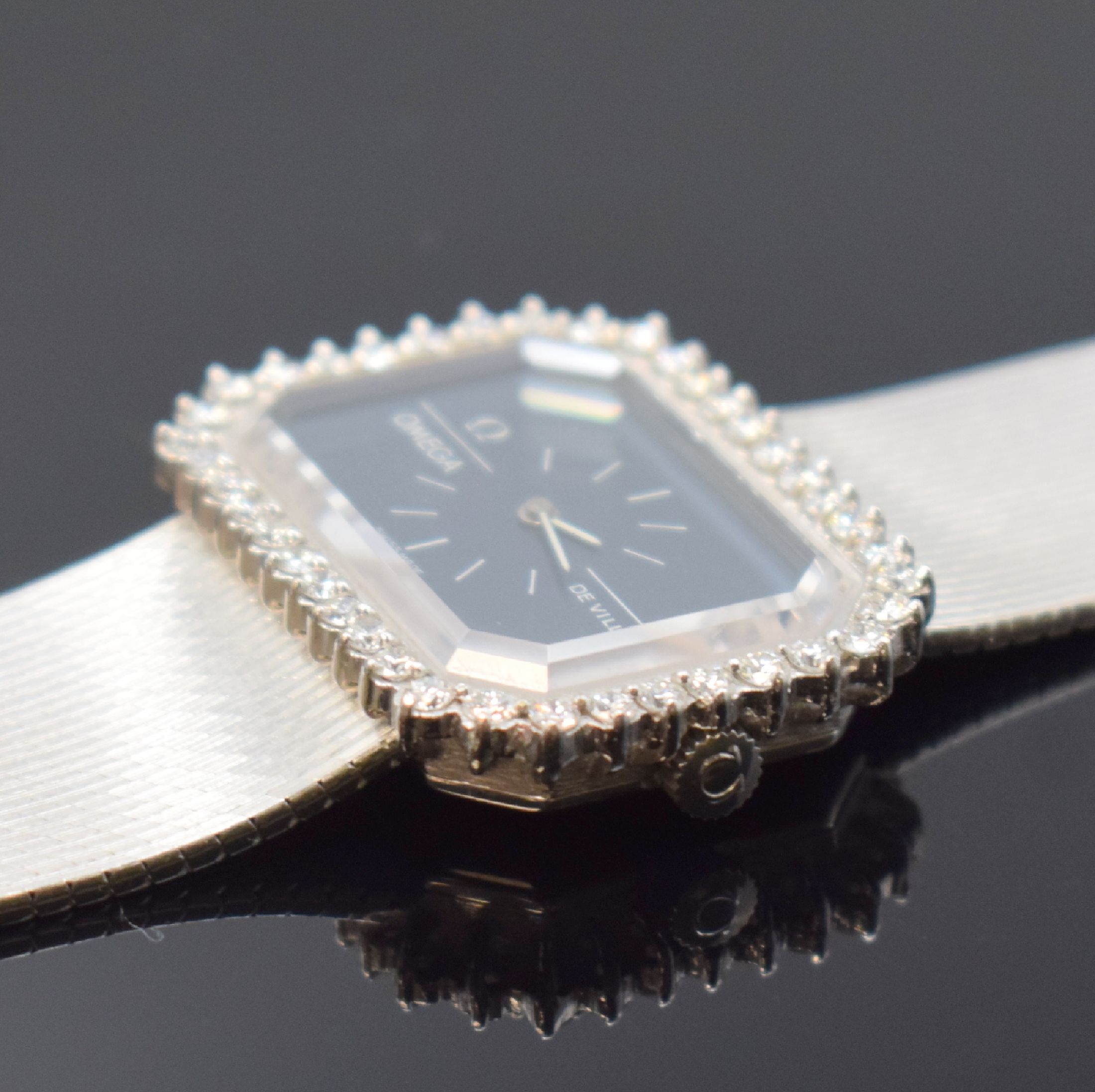 Detail d: OMEGA seltene Damenarmbanduhr DE VILLE Linie "Emeraude" in WG 750/000 designed von Andrew Grima Referenz 8343, Schweiz um 1972, Handaufzug, ...