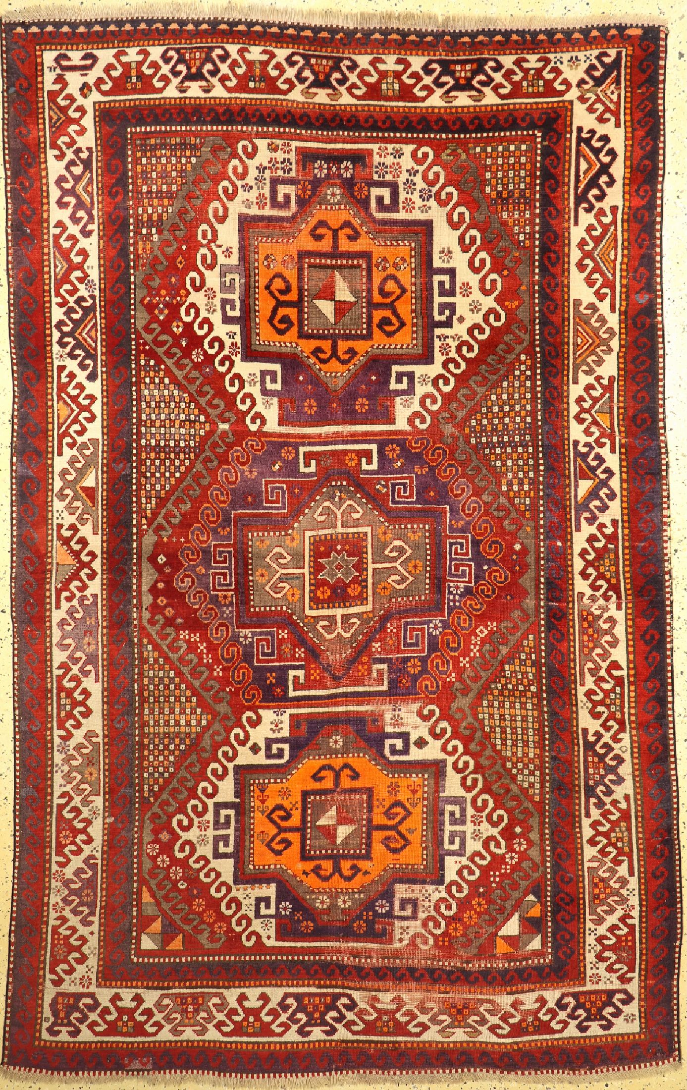 Kazak alt, Kaukasus, um 1920, Wolle auf Wolle, ca. 270 x 170 cm, EHZ: 3-4