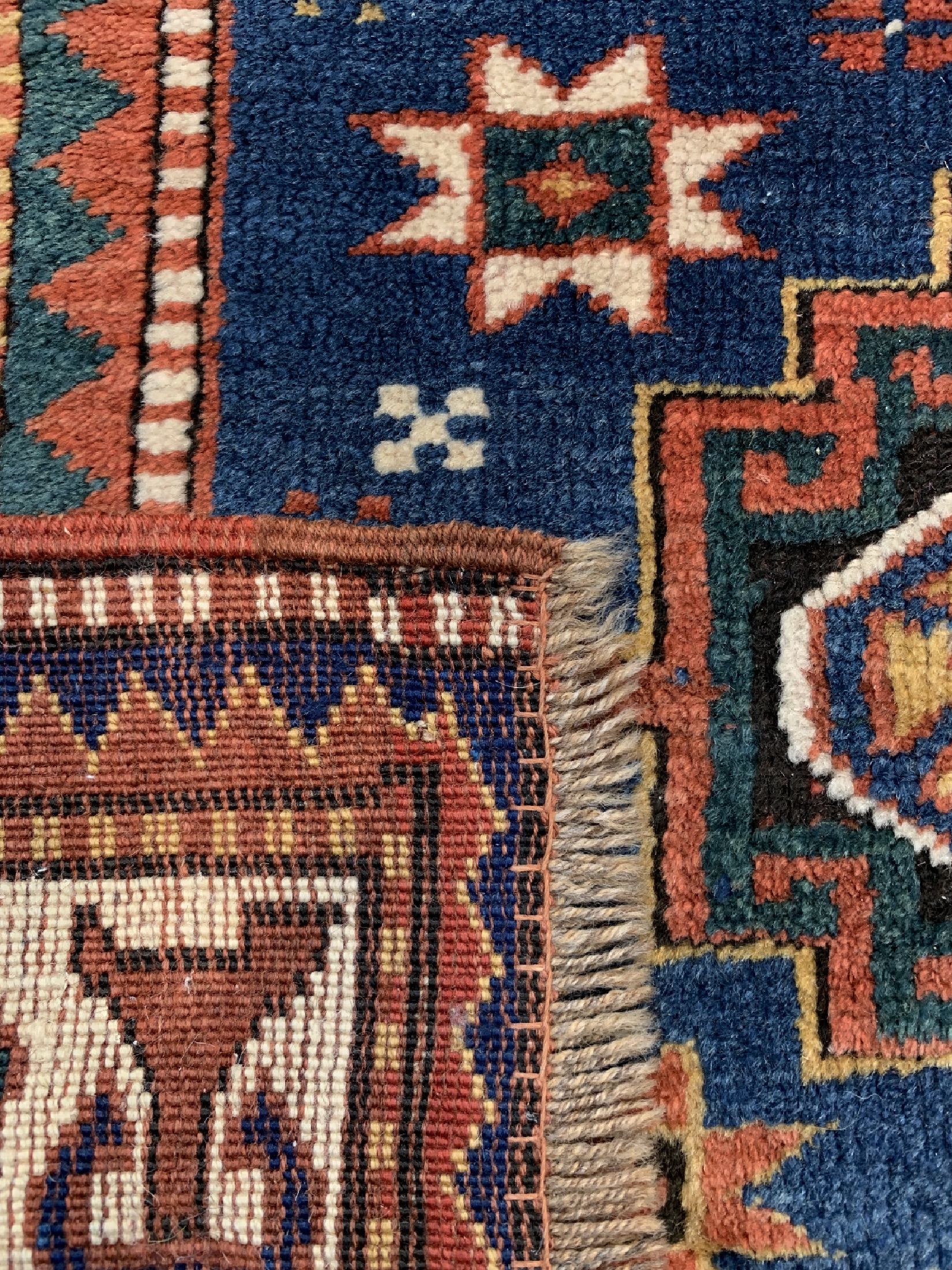 Detail e: Antiker Kazak, Kaukasus, 19.Jhd, Wolle auf Wolle, ca. 180 x 97 cm, EHZ: 2-3