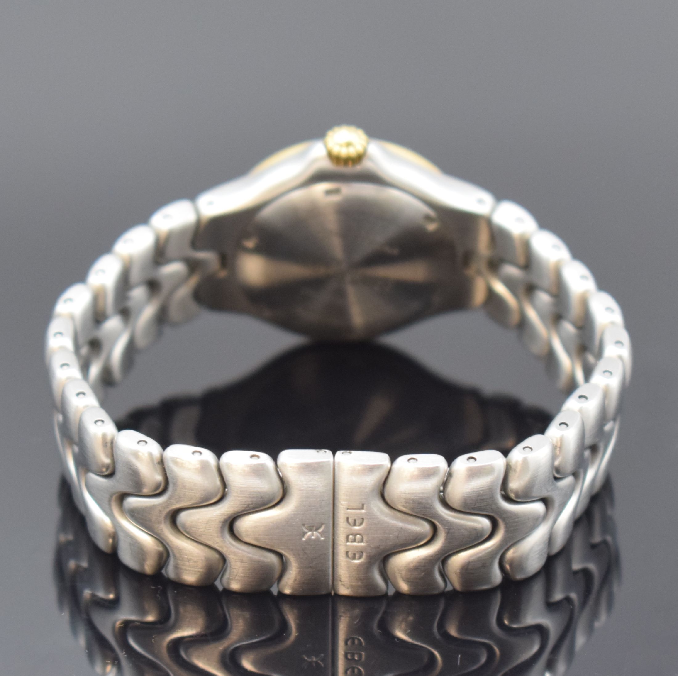 Detail b: EBEL Damenarmbanduhr Sportwave Referenz 6087621, quarz, z. T. verg. Edelstahlgeh. inkl. Gliederband mit dopp. Faltschl., Boden verschr., schwarzes ...