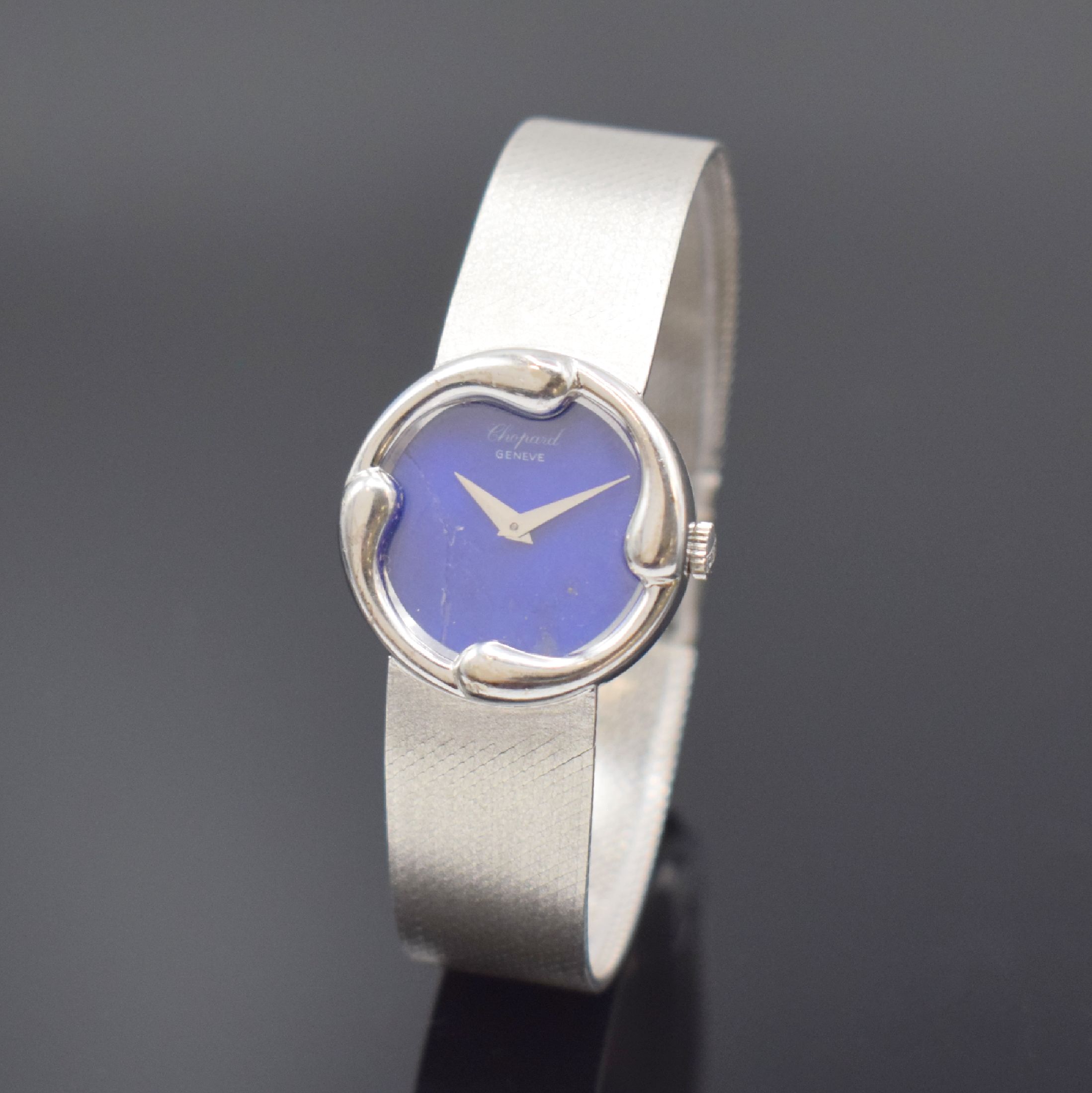 CHOPARD Damenarmbanduhr in WG 750/000 mit Lapislazuli-Zifferblatt, Handaufzug, Schweiz 1960er Jahre, Milanaiseband, Boden aufgedr., Zifferbl. riss., ...