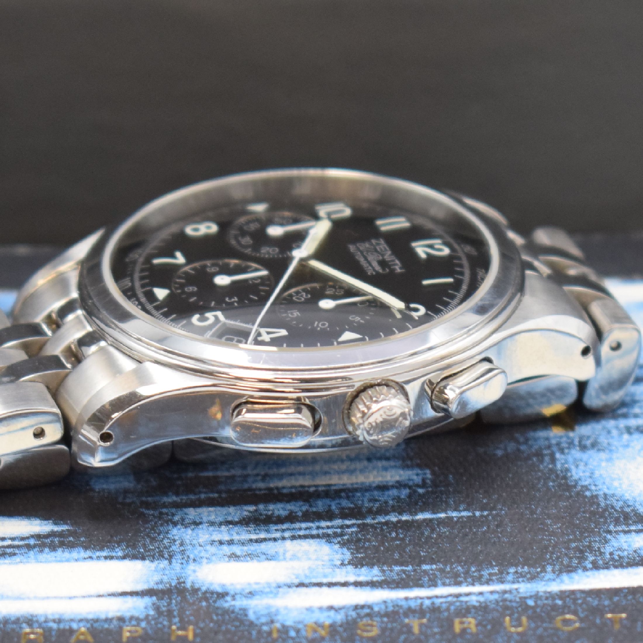 Detail c: ZENITH El Primero Schaltradchronograph in Stahl Referenz 02.0500.400, Schweiz um 2000, beids. verg. Geh. inkl. Gliederband m. dopp. Faltschl., Boden ...