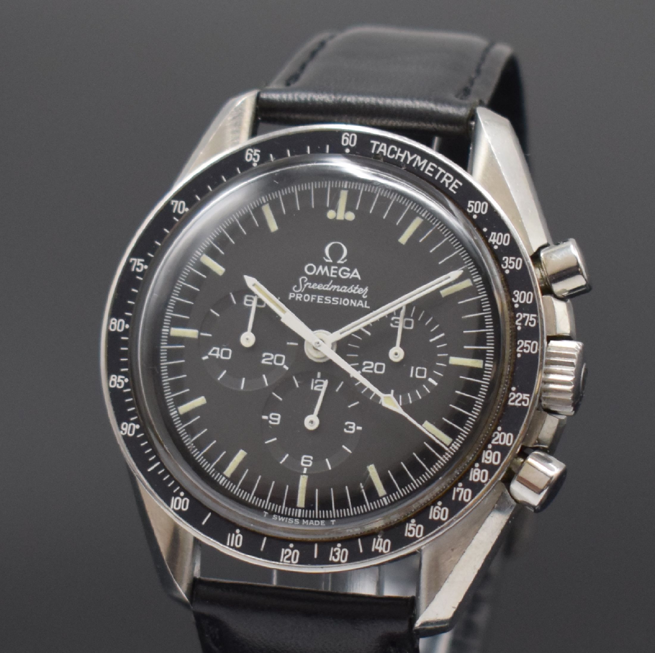 Detail a: OMEGA Speedmaster Professional Armbandchronograph in Stahl Referenz 145.022- 78, Schweiz um 1980, Handaufzug, verschr. Geh., Boden m. ...