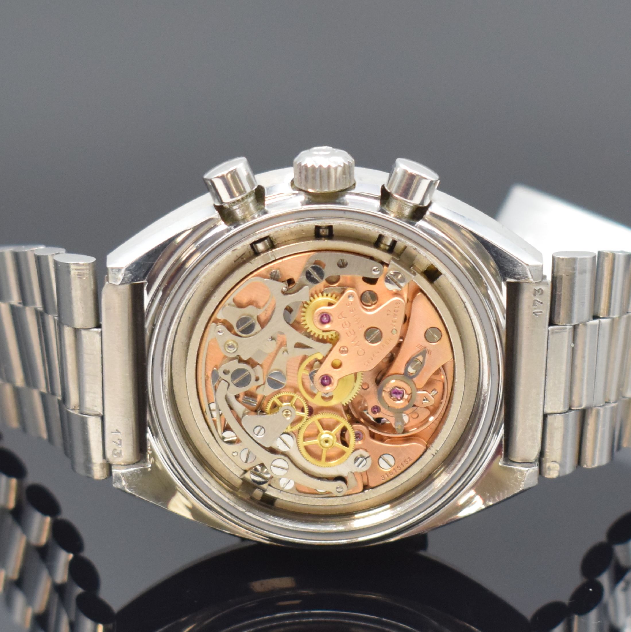 Detail e: OMEGA Speedmaster Professional Mk II "Racing Dial" Armbandchronograph in Stahl Referenz 145.014, Handaufzug, Schweiz um 1969, verschr. ...
